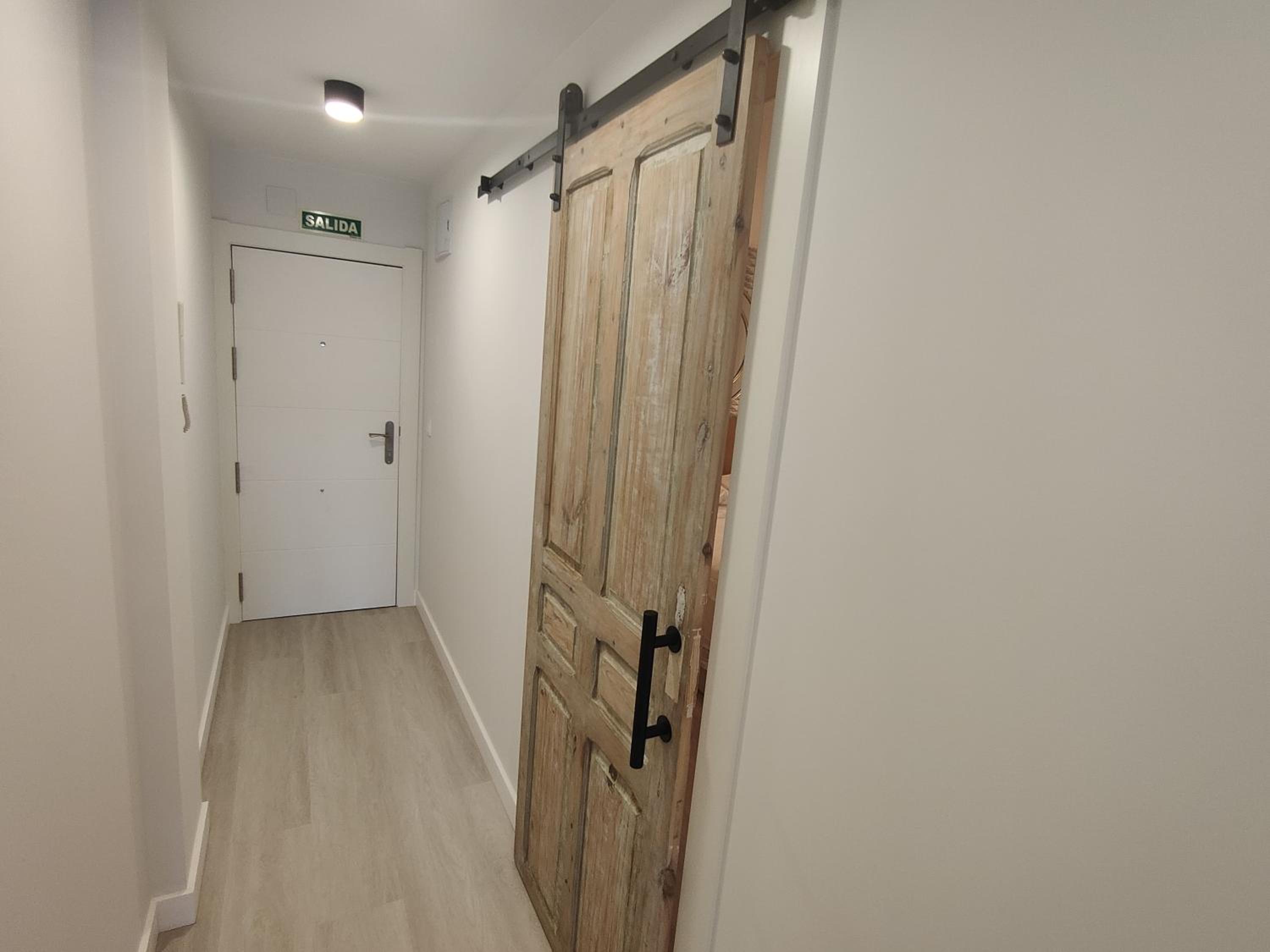Atractivo piso recién reformado