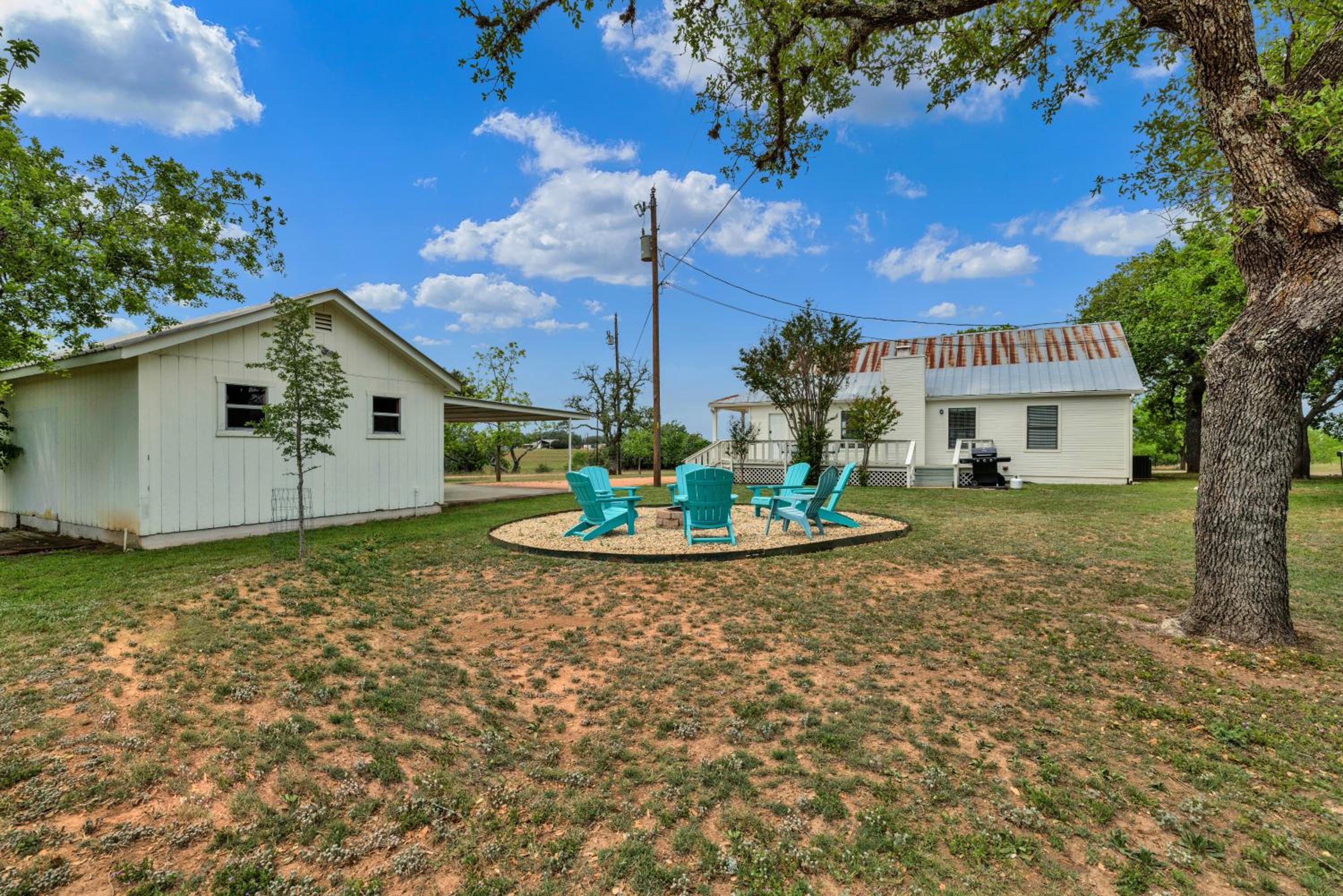 Gorgeous Home on Wine Trail with Fire Pit! view 4