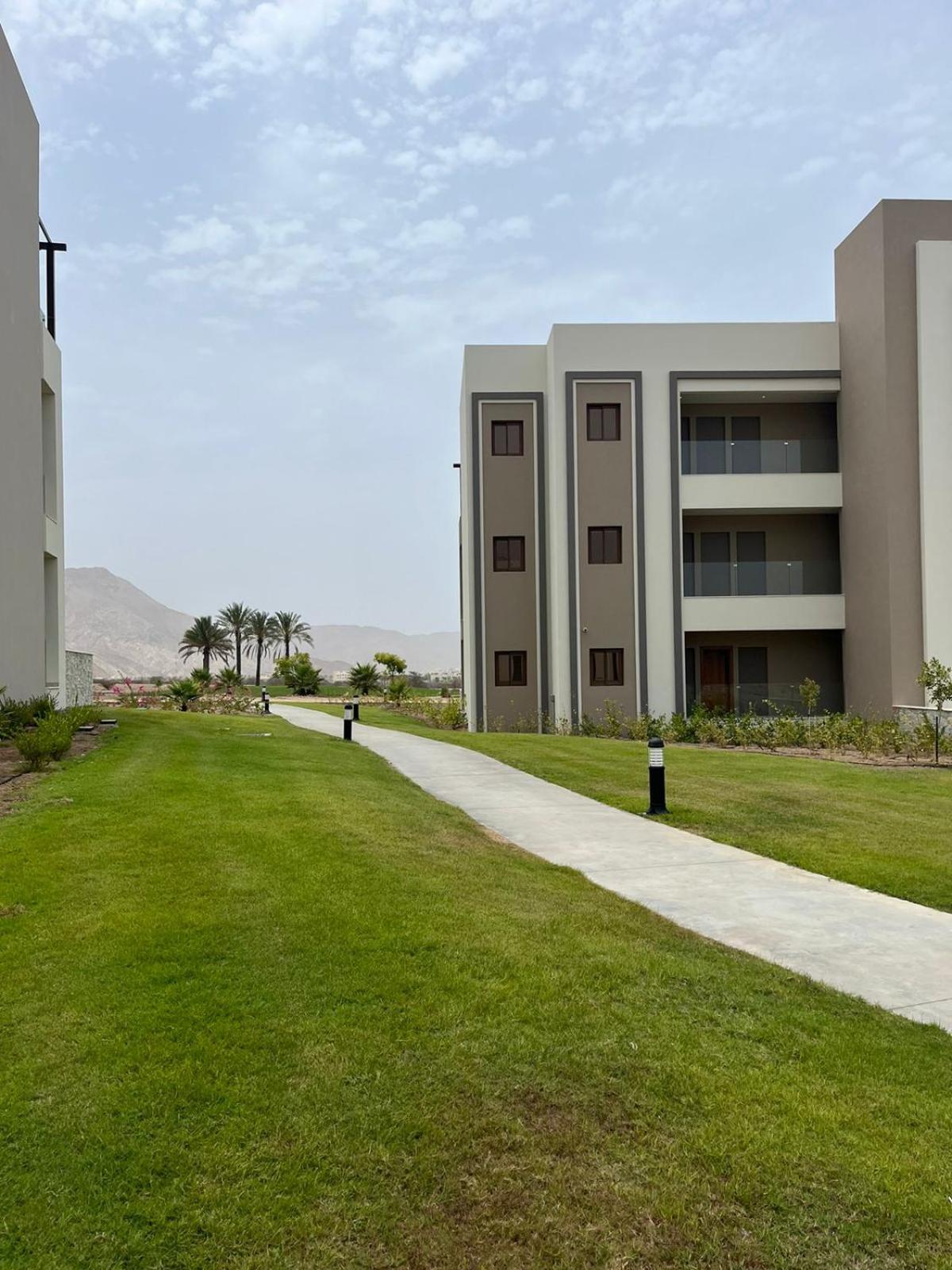 Jebel Sifah Golf View Apartment view 3