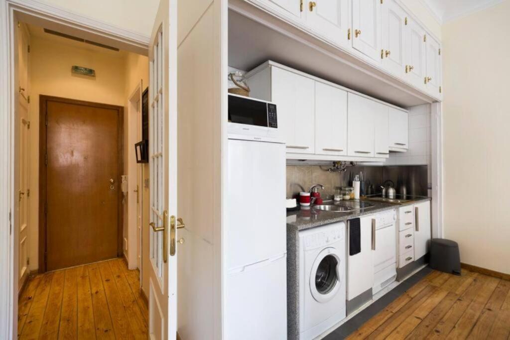 Ola Lisbon - Chiado 1 view 3