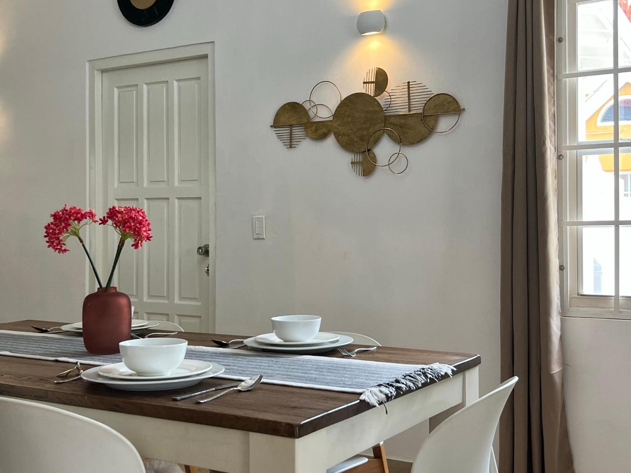 Luxury Villa with Private Pool near Mambo and Cabana beach