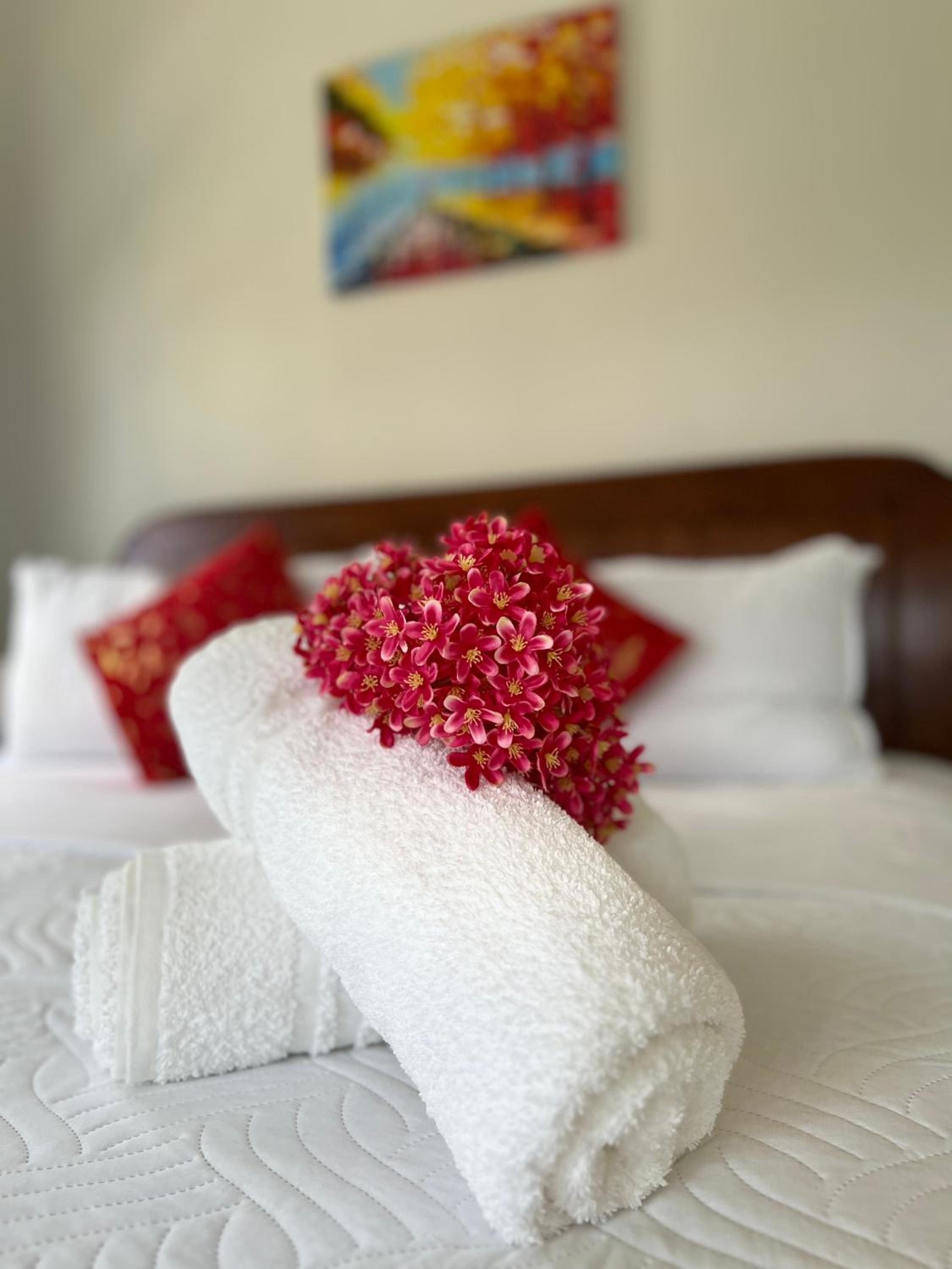 Luxury Villa with Private Pool near Mambo and Cabana beach