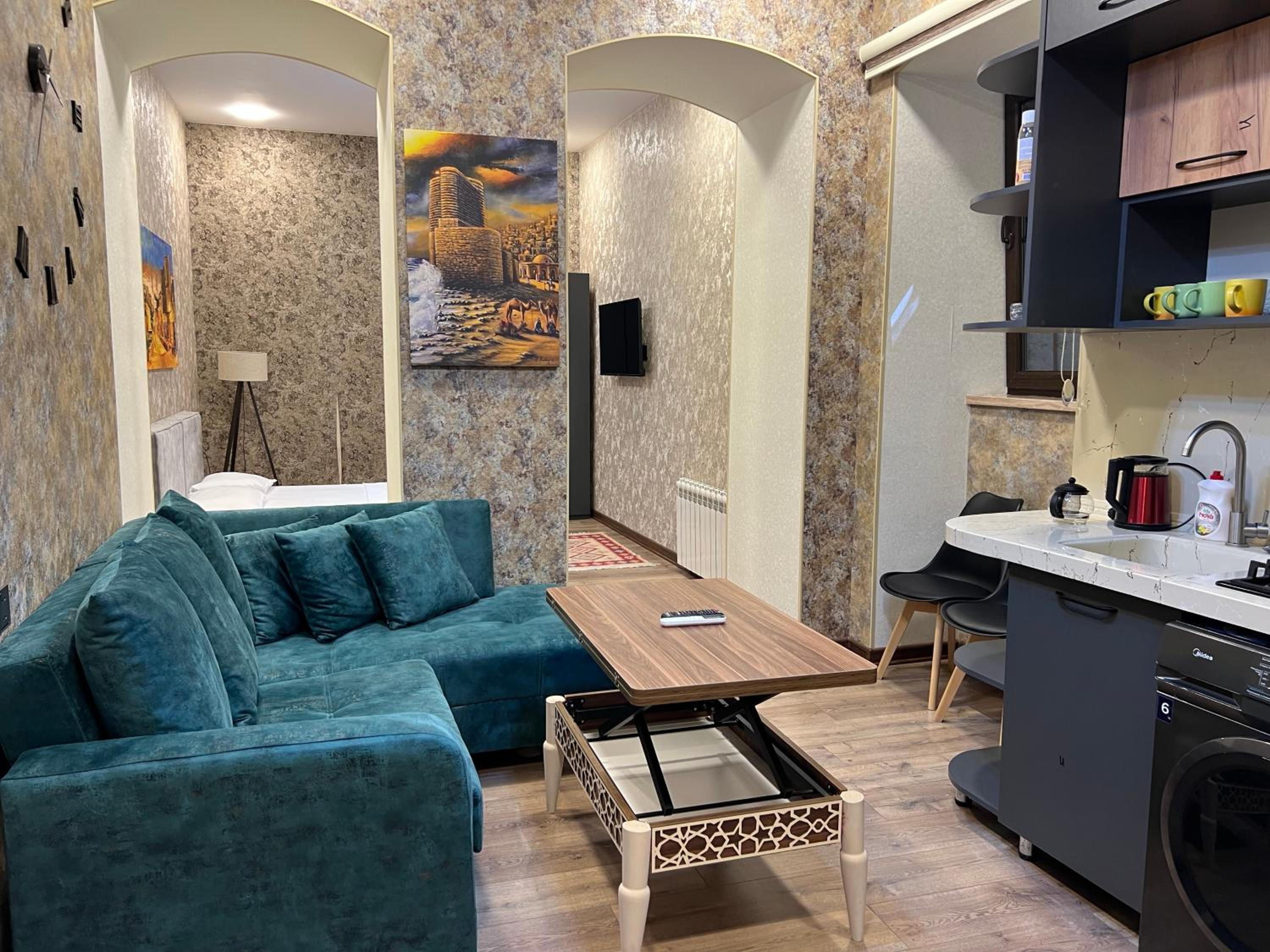 Etnic apartment near Maiden tower center of Baku