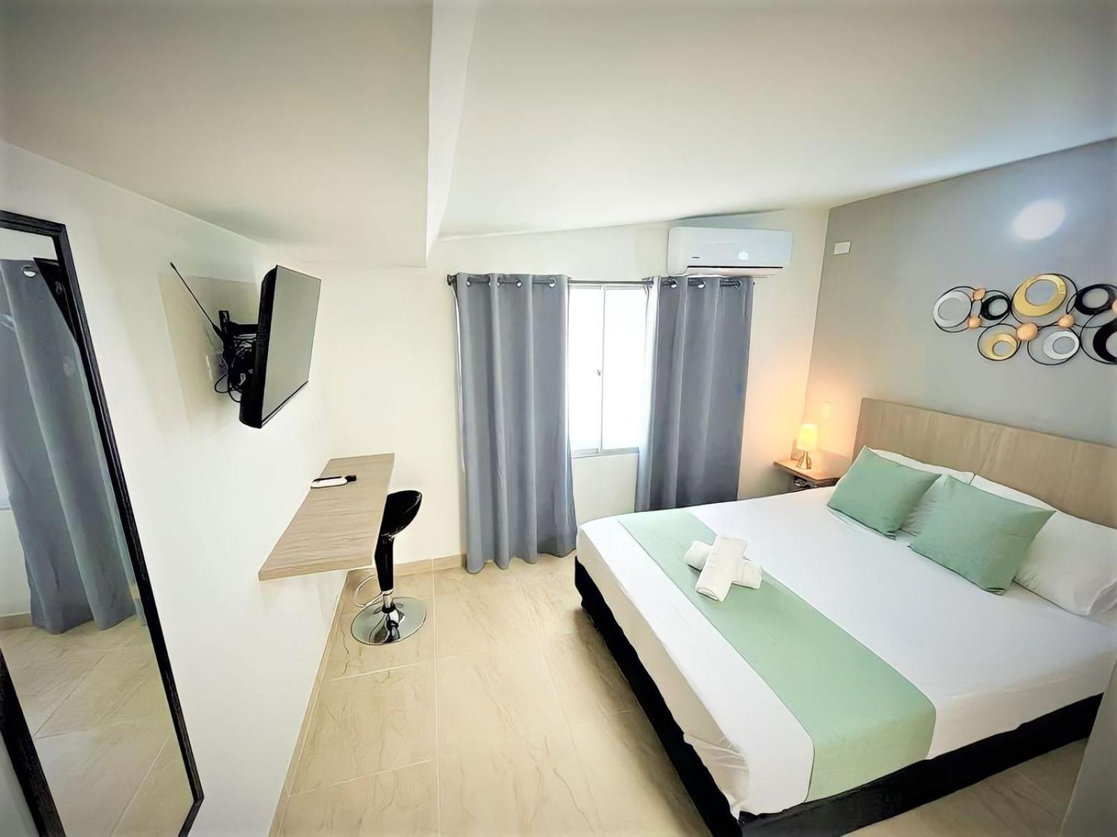 Hotel 12 Nights