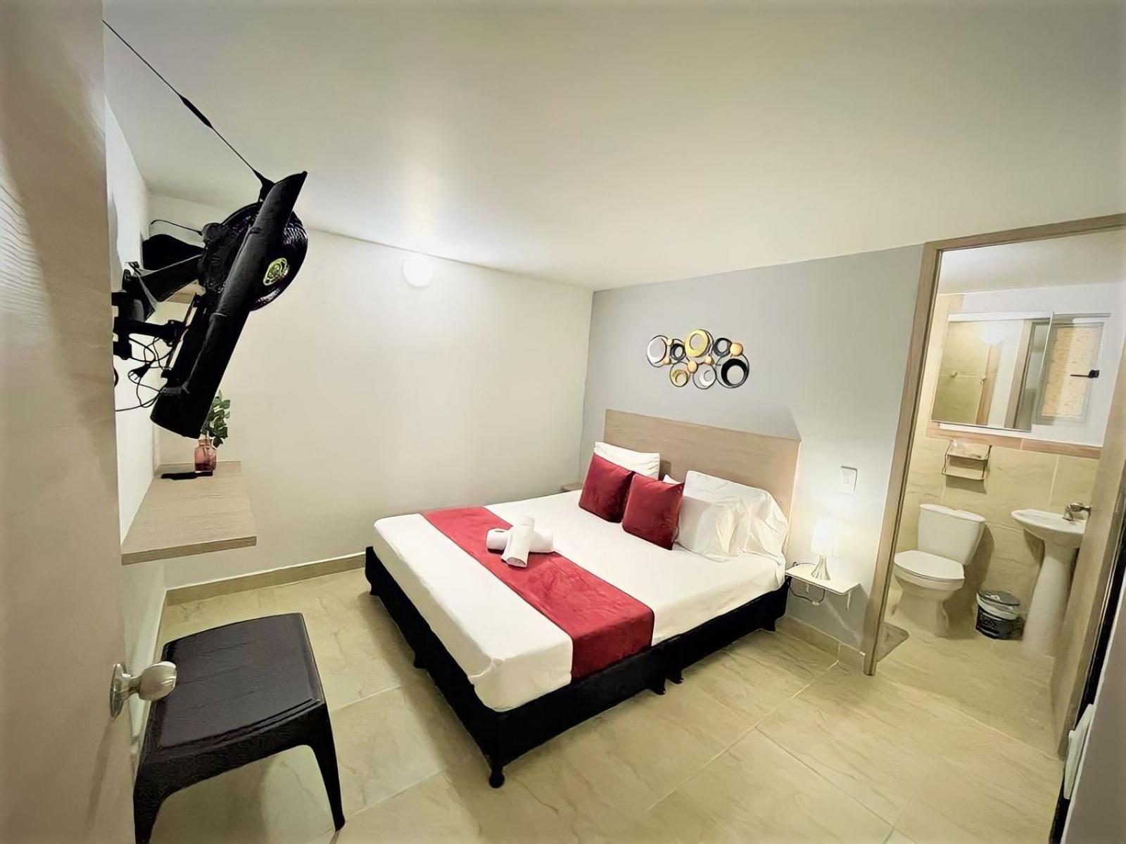 Hotel 12 Nights