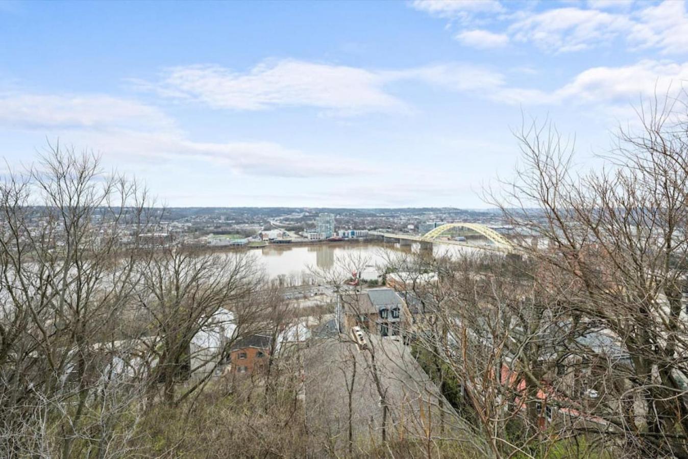 Charming Mt Adams 1BR in Prime Location view 3