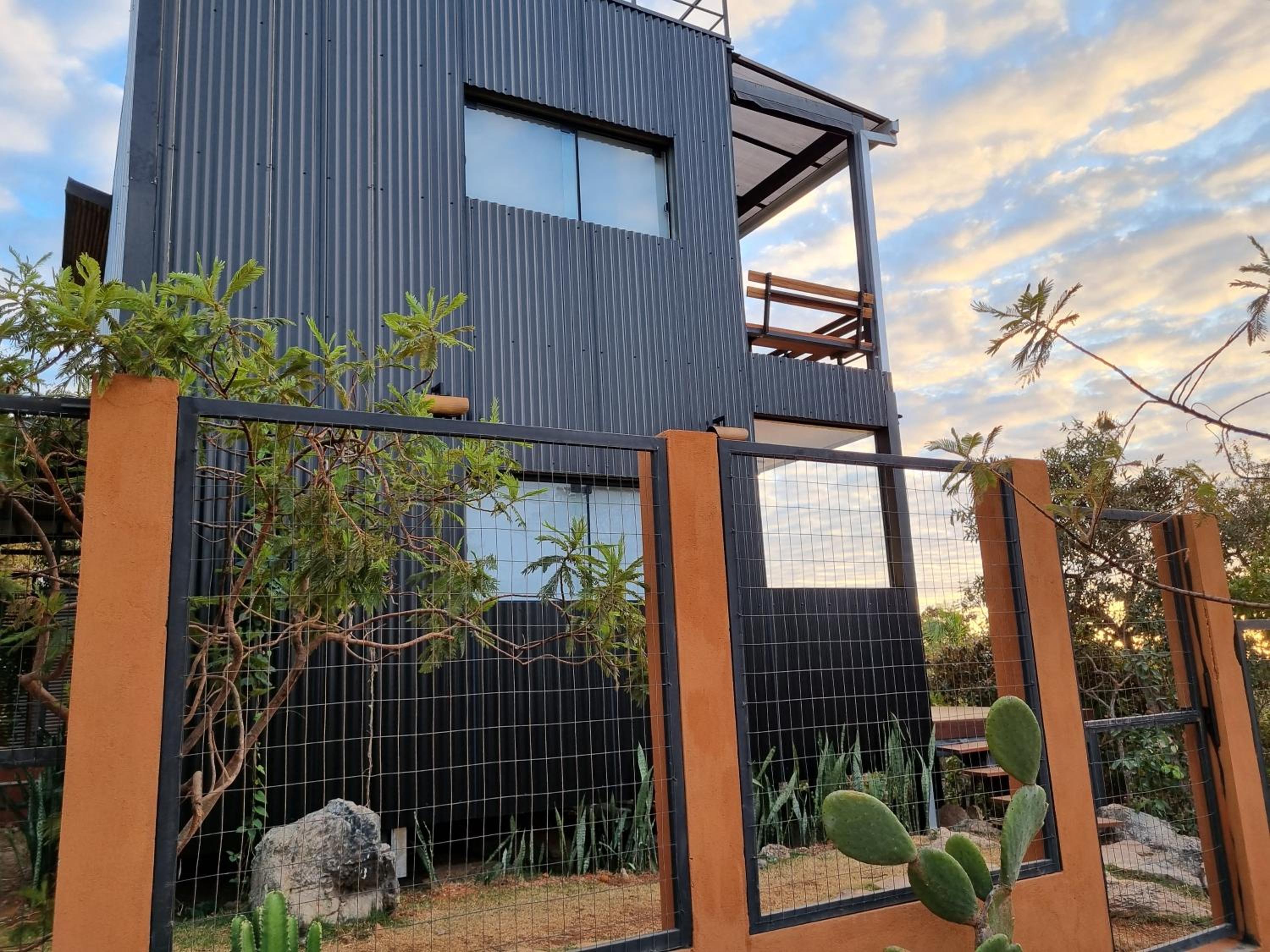 Casa Nuvem Lotf House + Suíte