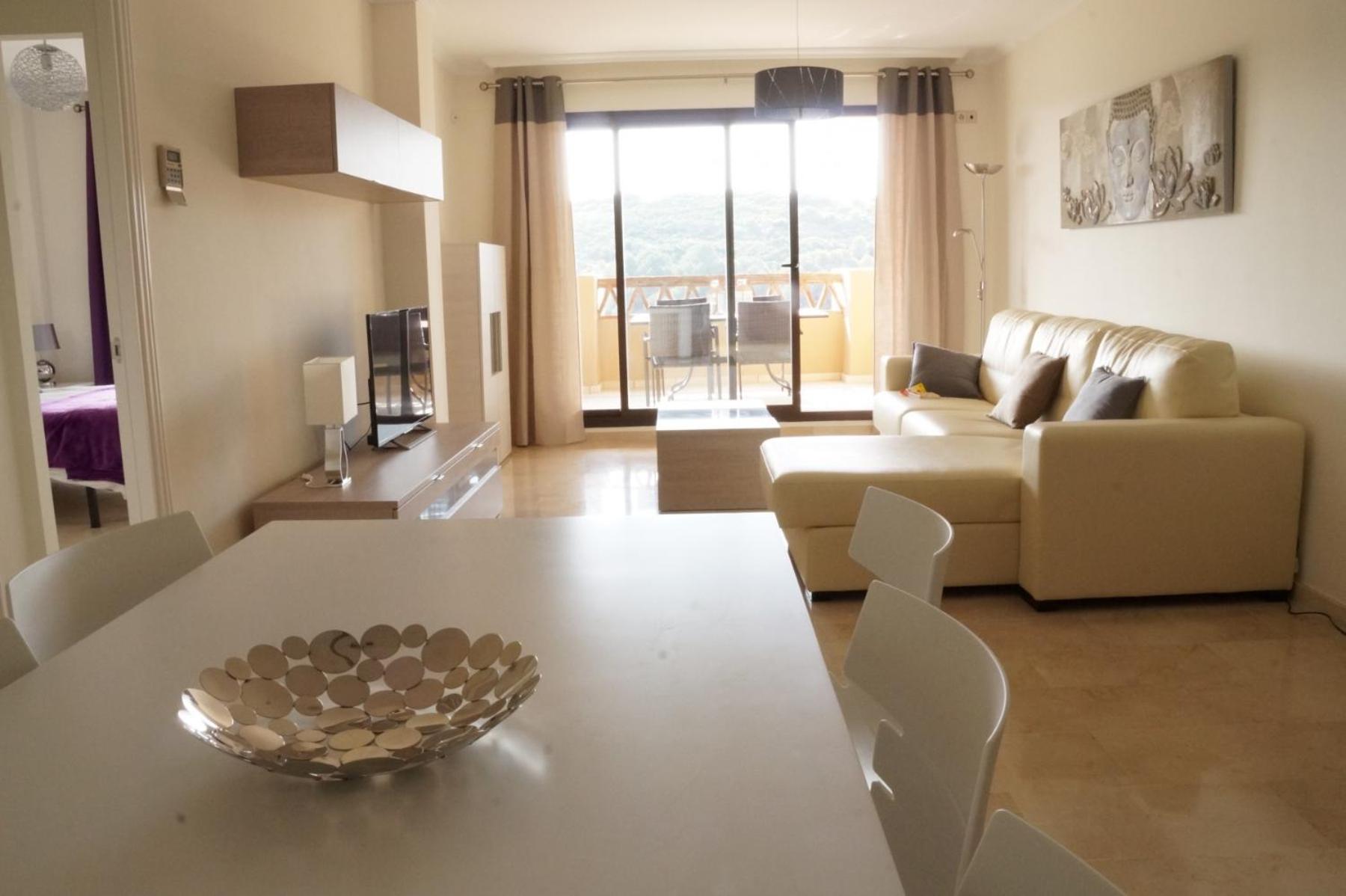 2143-Lovely 2 bedrooms newly furnished view 2