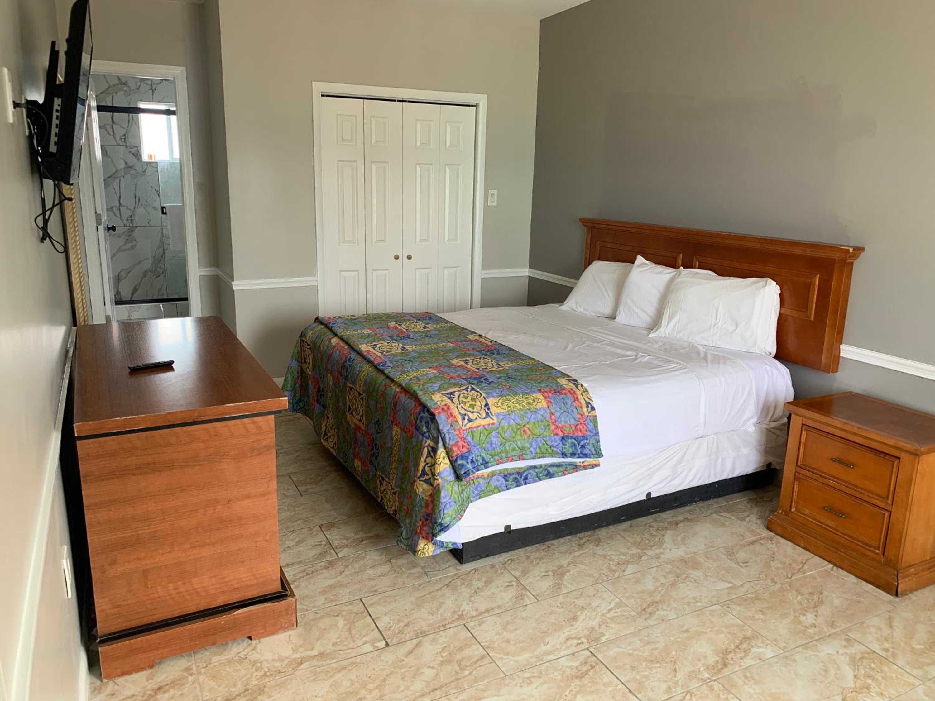 Paradise Inn