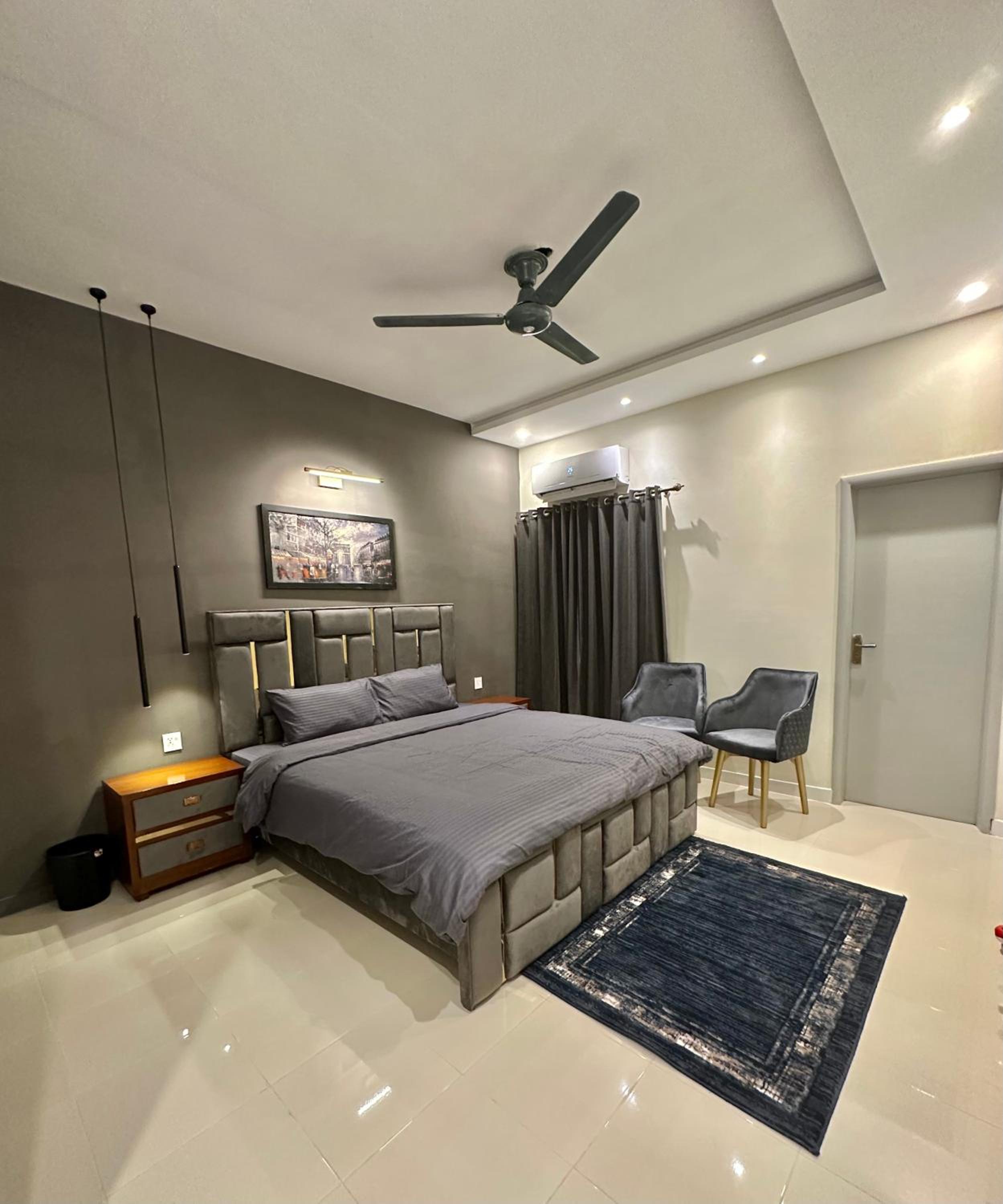 Freddy's Executive Apartments