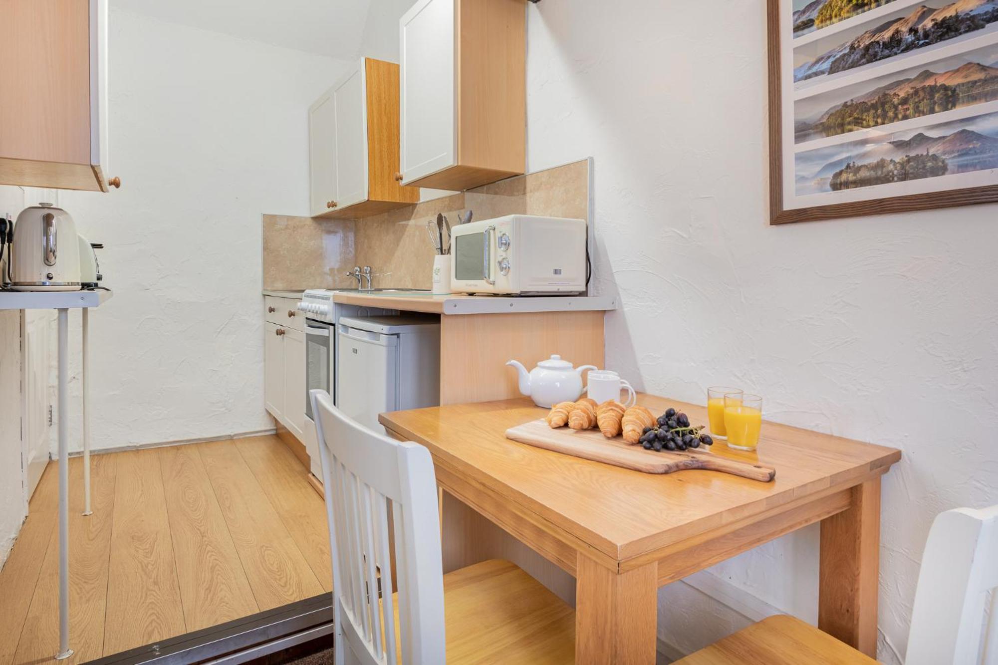 cottage 7 old farmhouse mews view 4