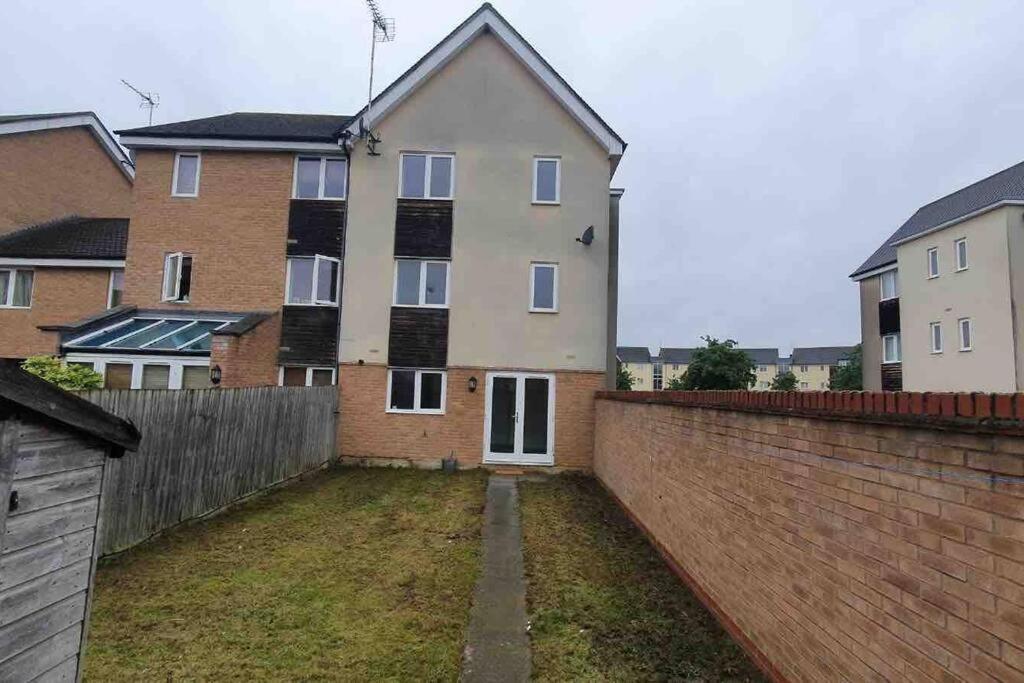 5 Bedroom Townhouse view 5