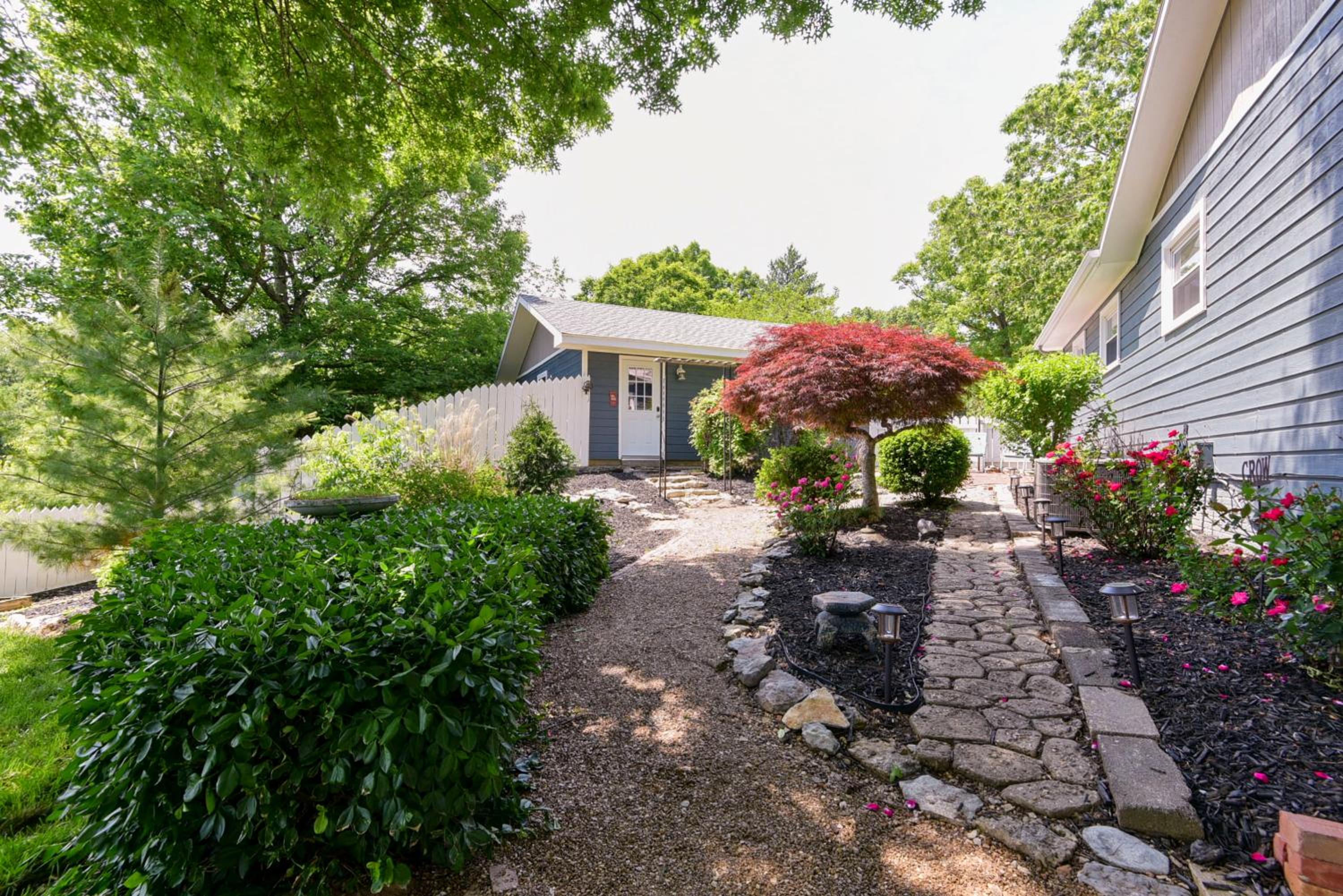 Large, private home mins to Silver Dollar City! - Property Image 23