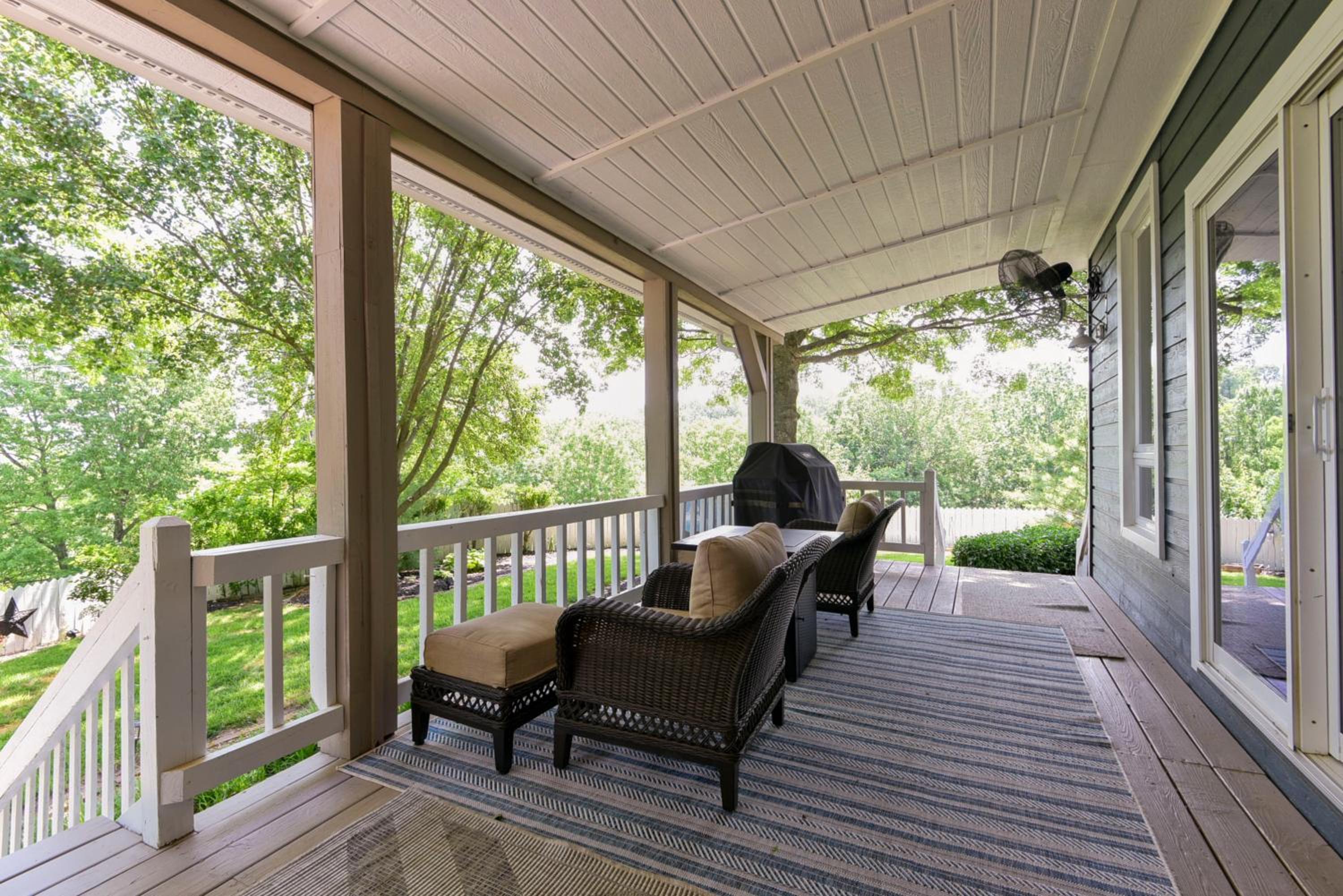 Large, private home mins to Silver Dollar City! - Property Image 21