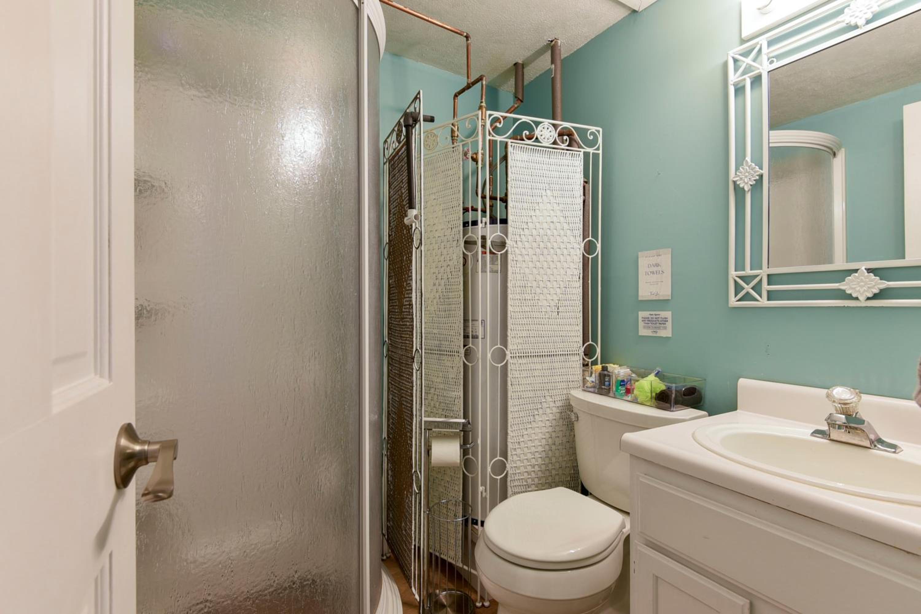 Large, private home mins to Silver Dollar City! - Property Image 16