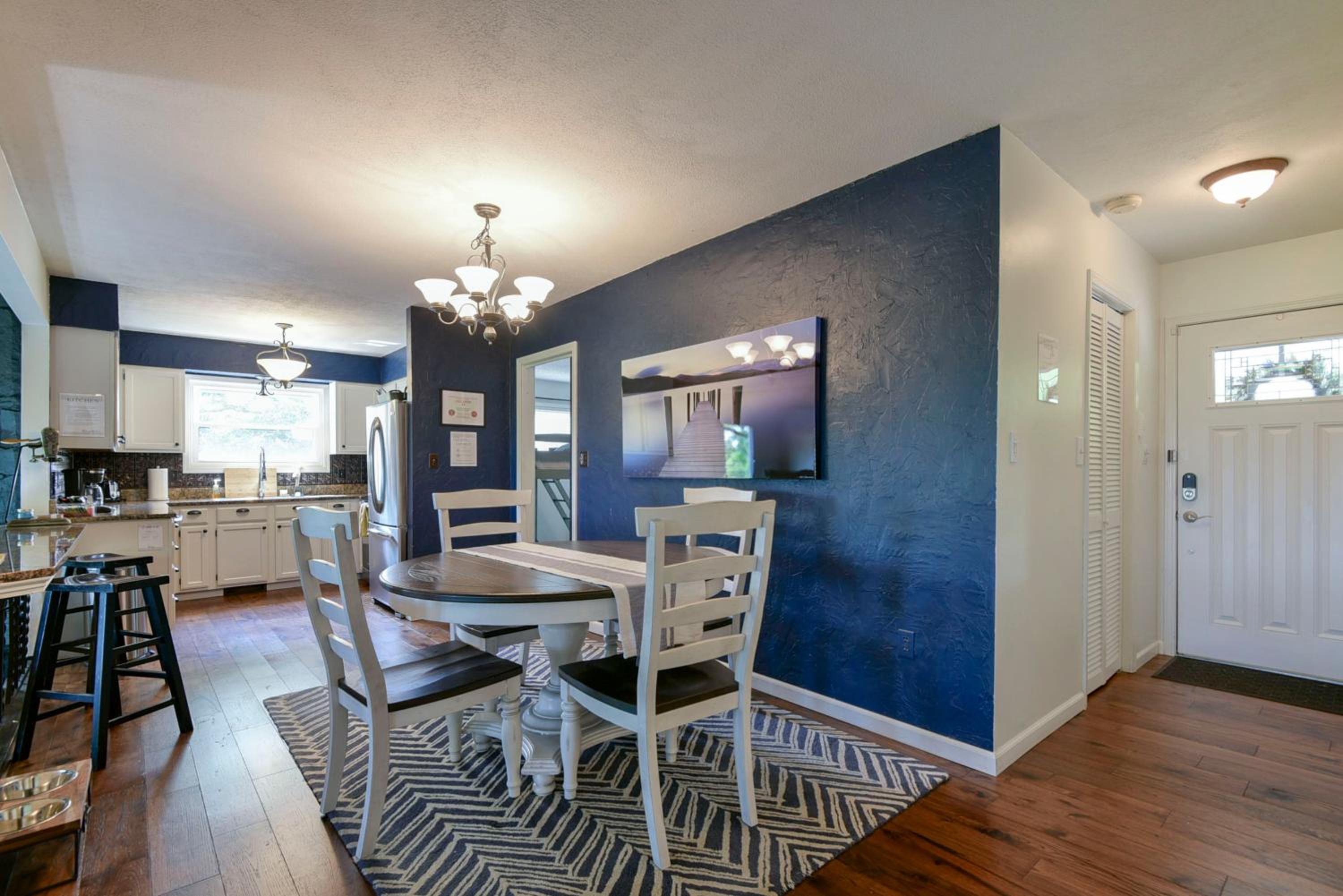 Large, private home mins to Silver Dollar City! - Property Image 39
