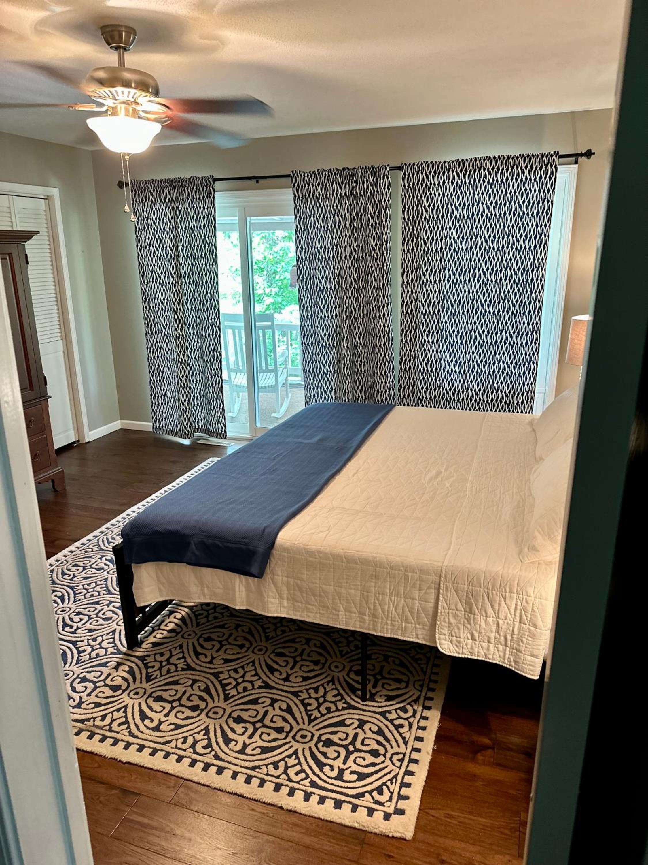 Large, private home mins to Silver Dollar City! - Property Image 42