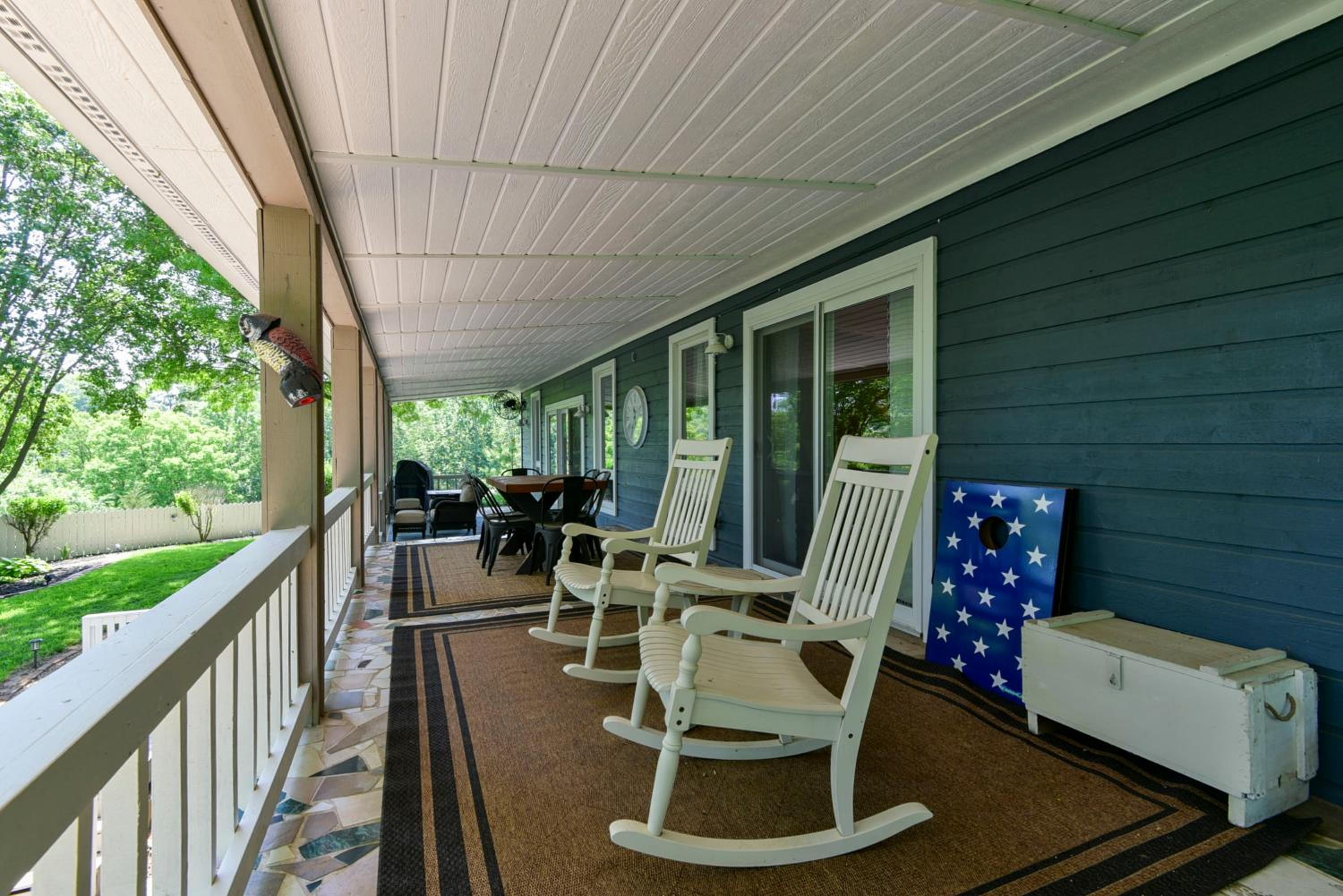 Large, private home mins to Silver Dollar City! - Property Image 22
