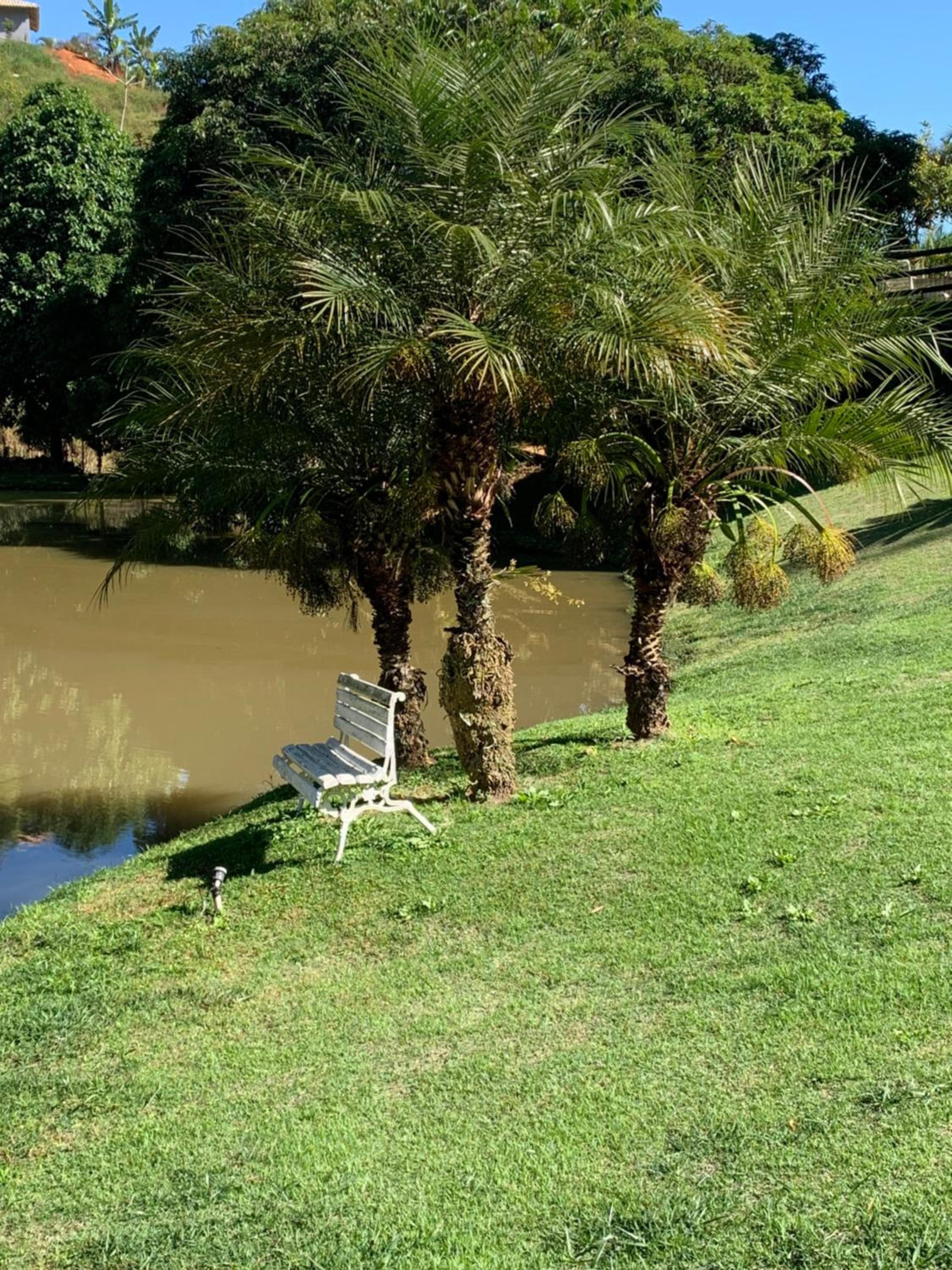 Casinha de Campo com Lago Sítio Luar do Sertão