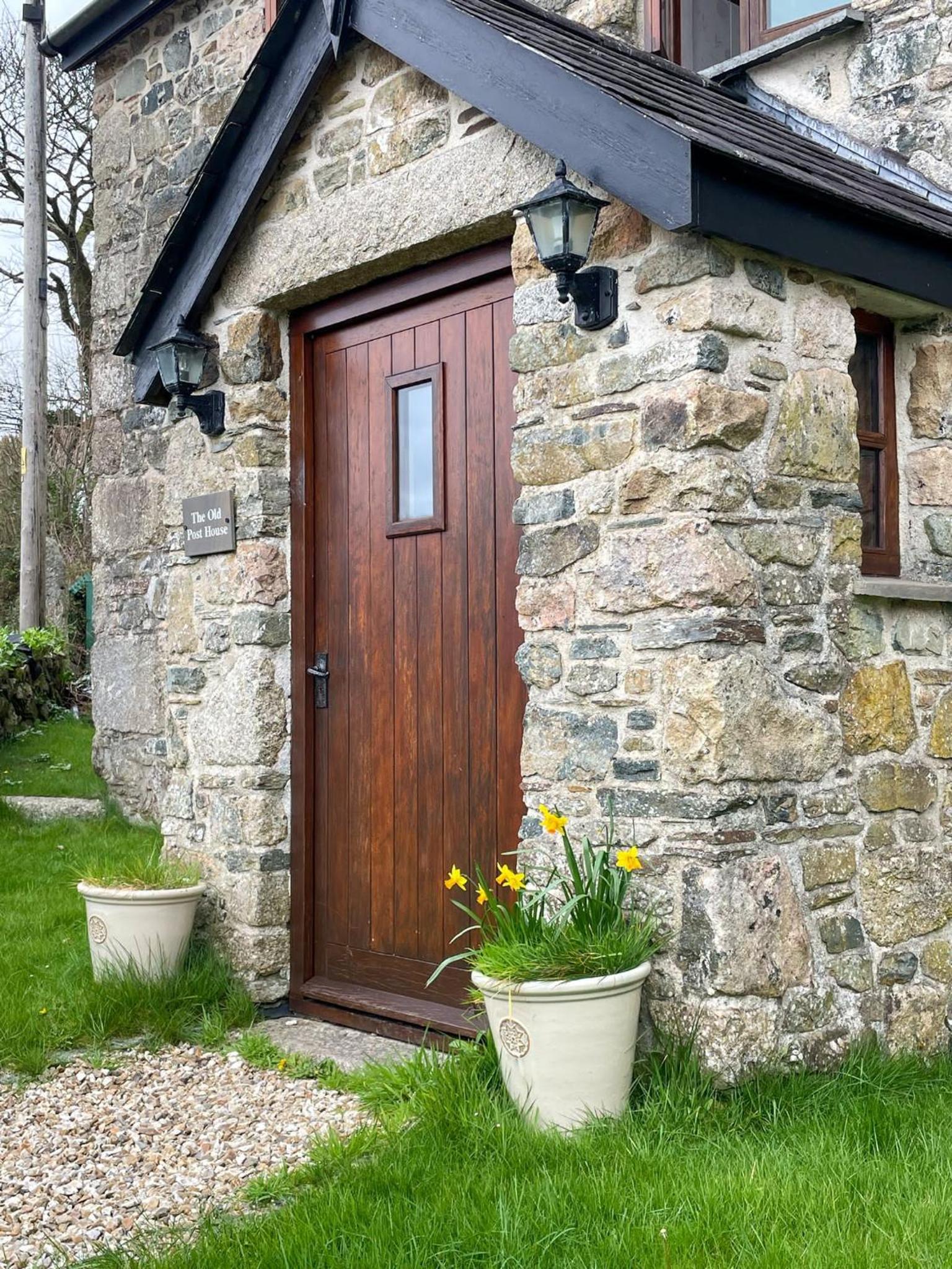 The Old Post House - Historic Dartmoor Home view 2