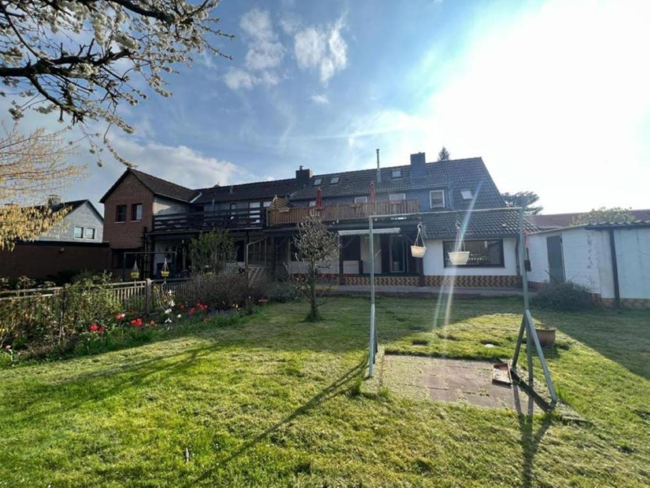Cozy villa with garden, balcony and parking area in Düsseldorf