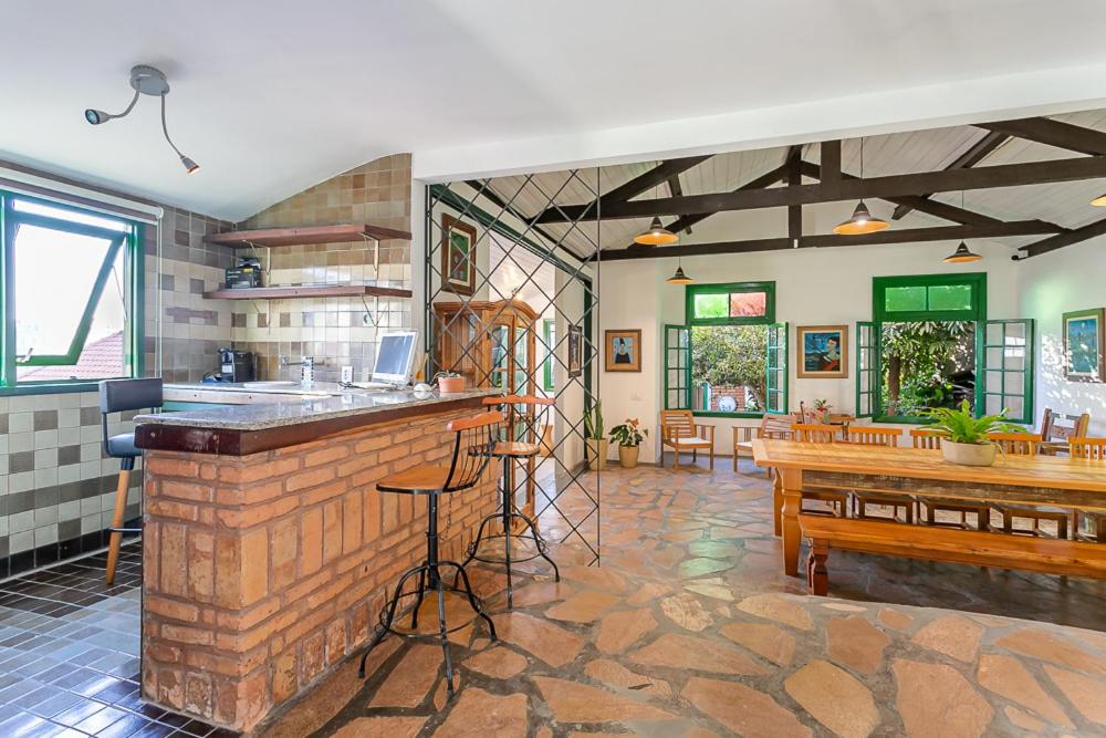 Abaporu Art Hostel