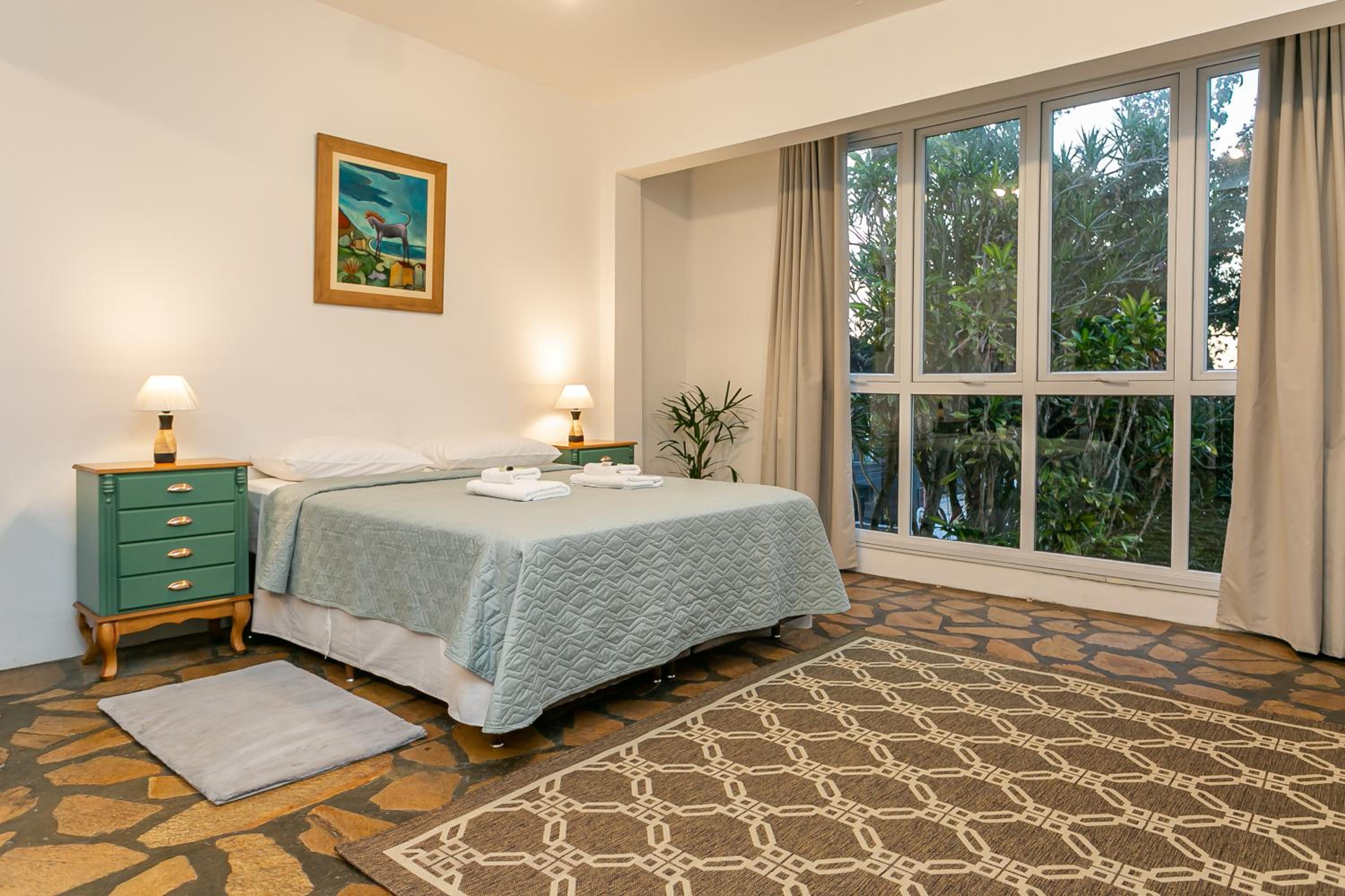 Abaporu Art Hostel