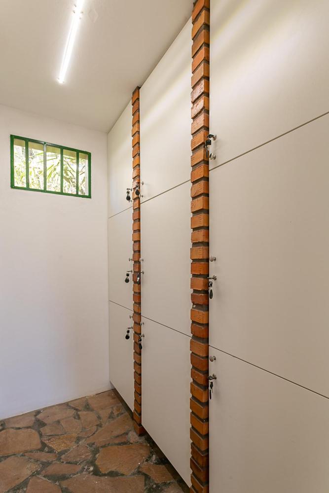 Abaporu Art Hostel