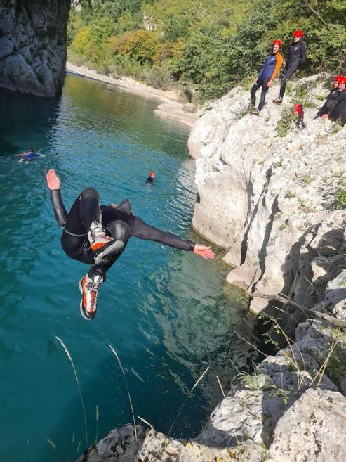 Hostel Raft Neretva