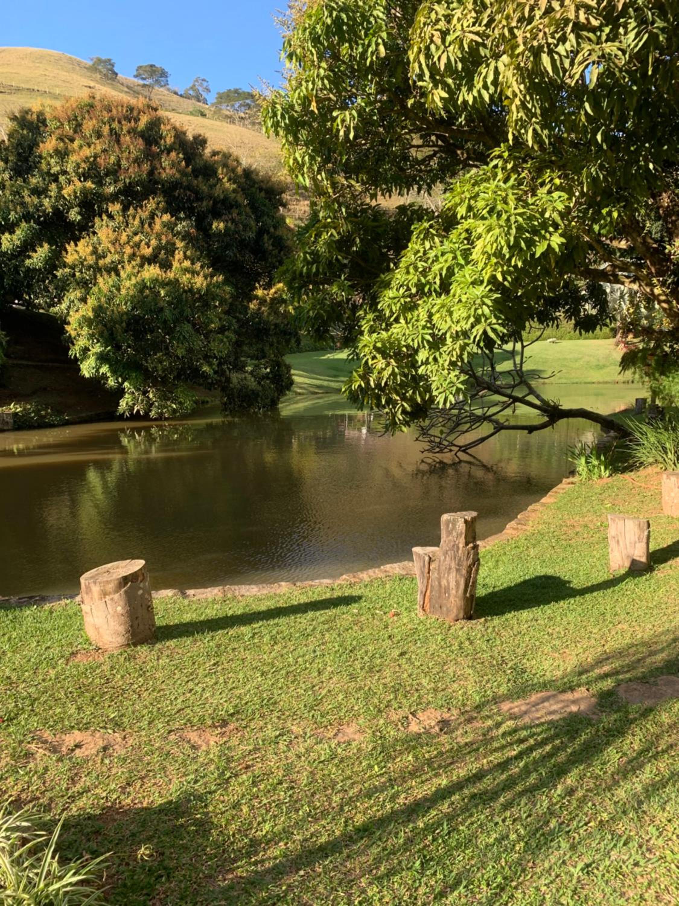 Casinha de Campo com Lago Sítio Luar do Sertão