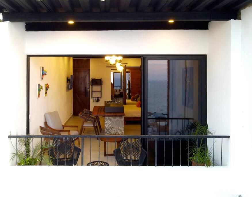 New Studio w/amazing ocean view view 4
