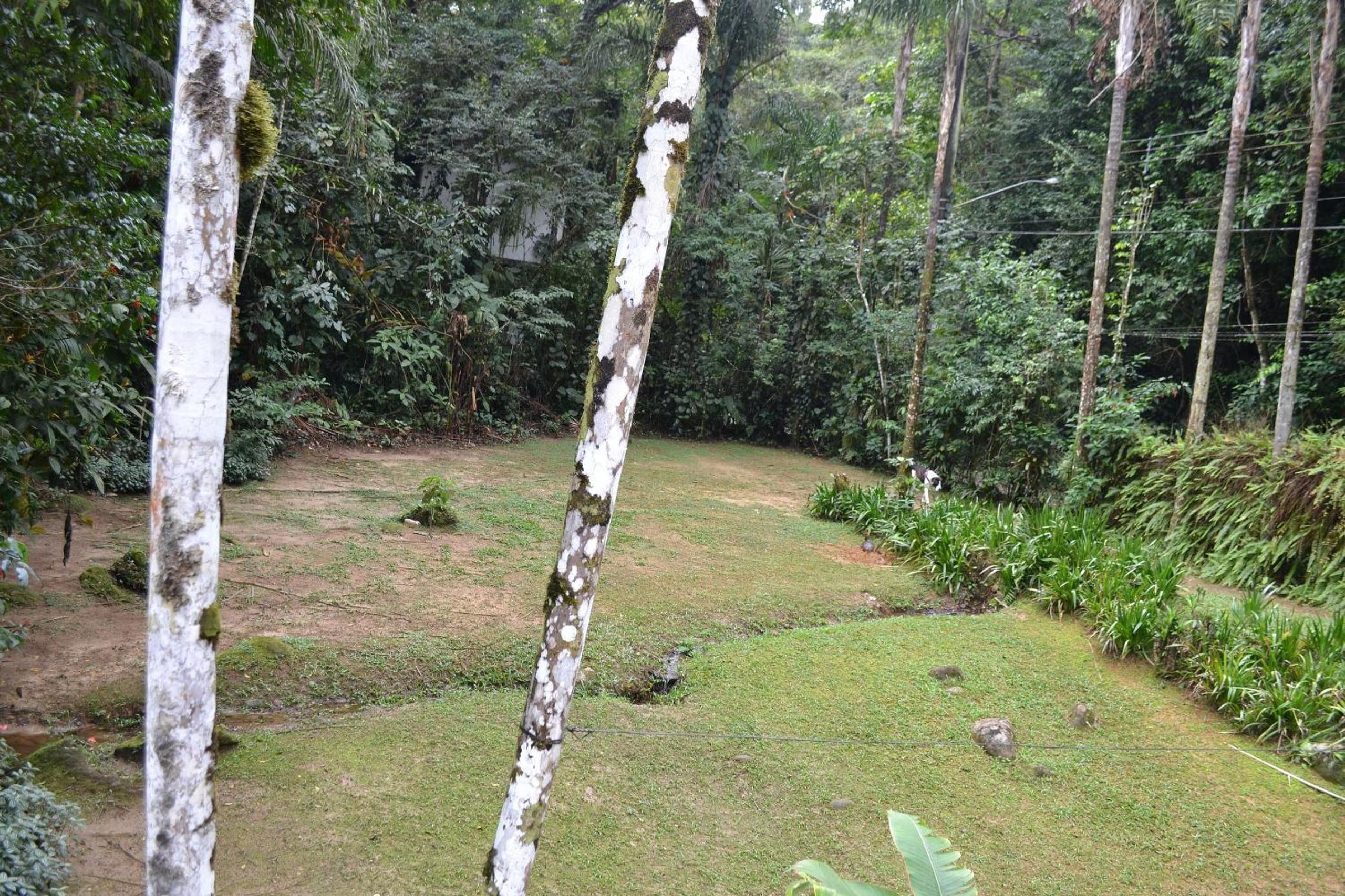 Camburi 5 quartos com piscina natural