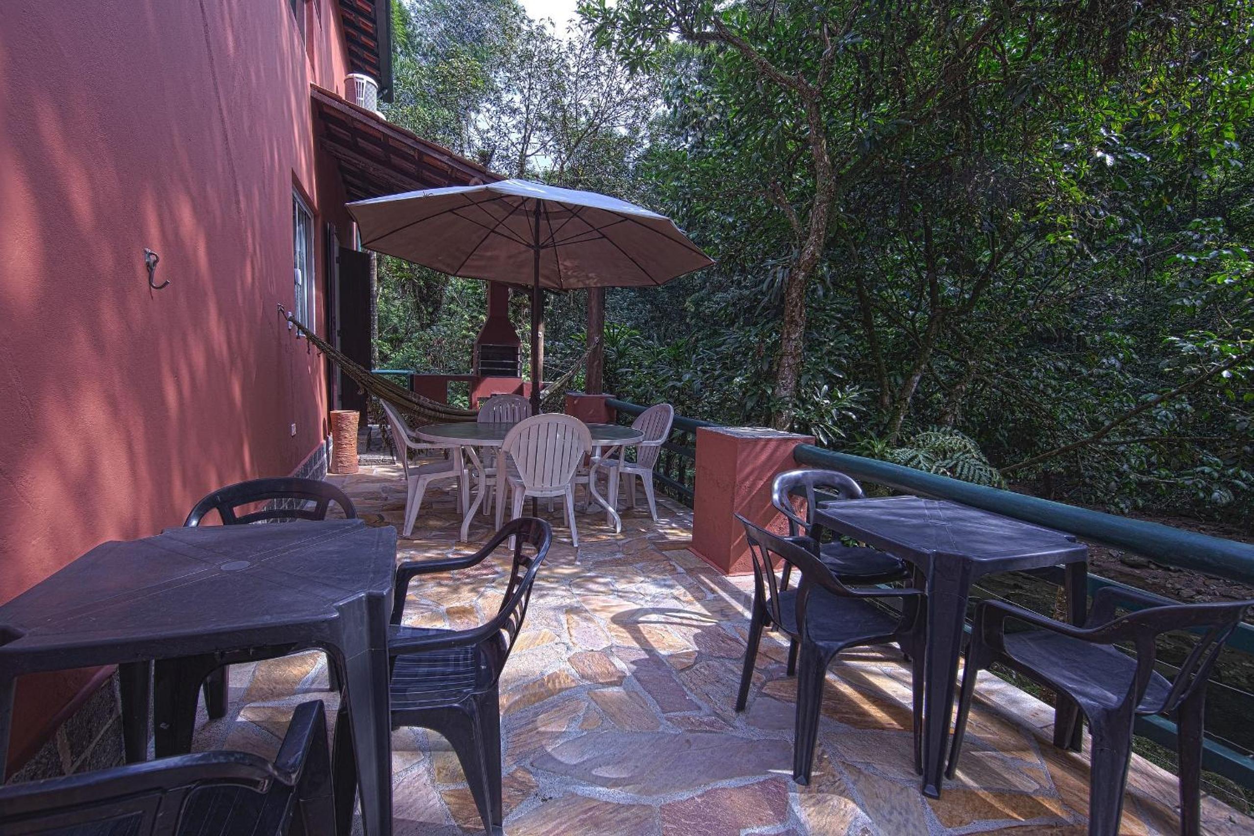 Camburi 5 quartos com piscina natural