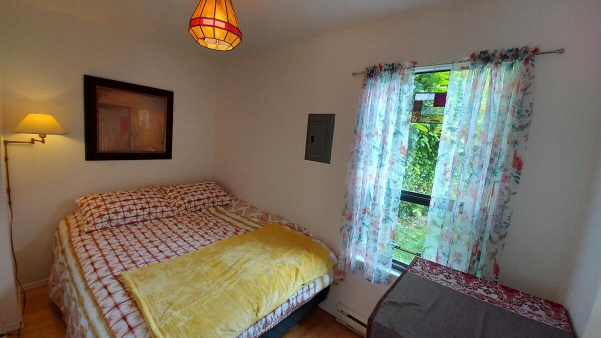 Sooke Vacations - Sooke Harbour Cottage - Property Image 8
