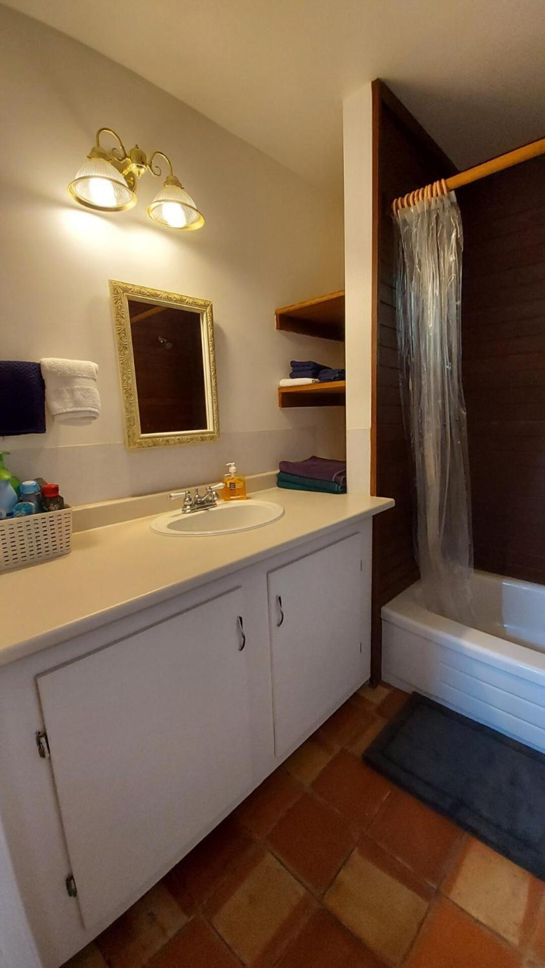 Sooke Harbour Cottage
