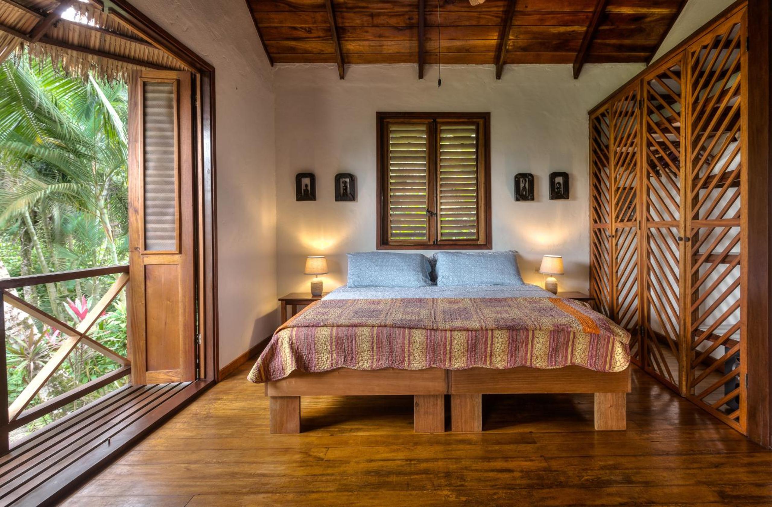 Villa Toucan with National Geographic Views