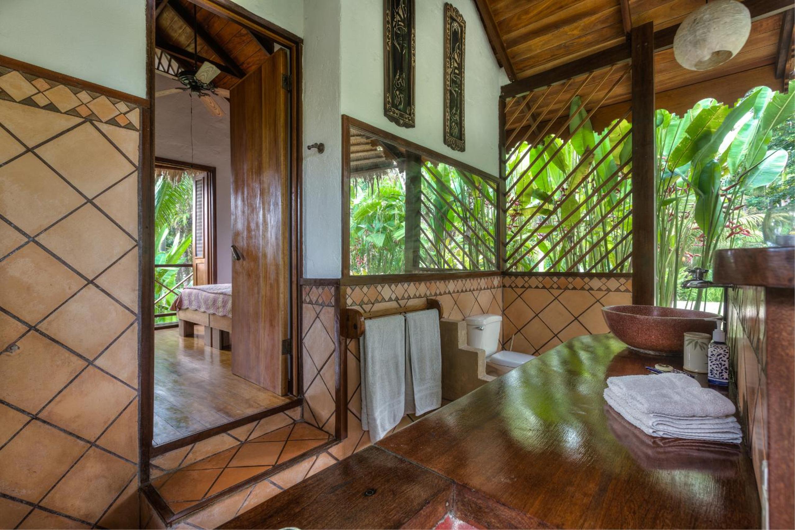 Villa Toucan with National Geographic Views