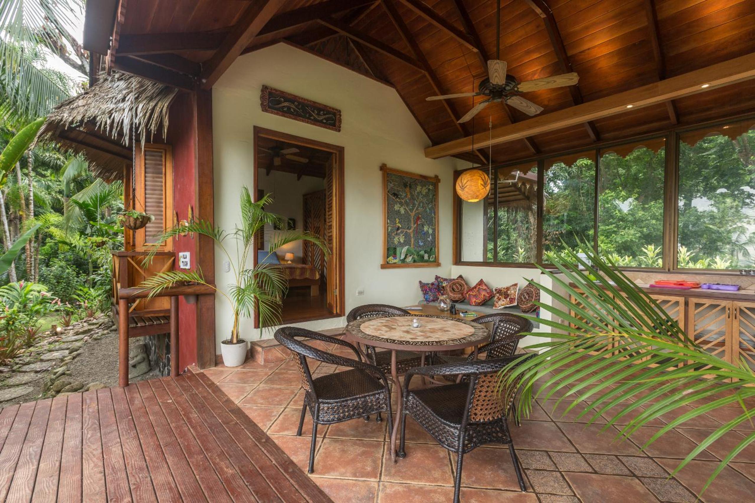 Villa Toucan with National Geographic Views