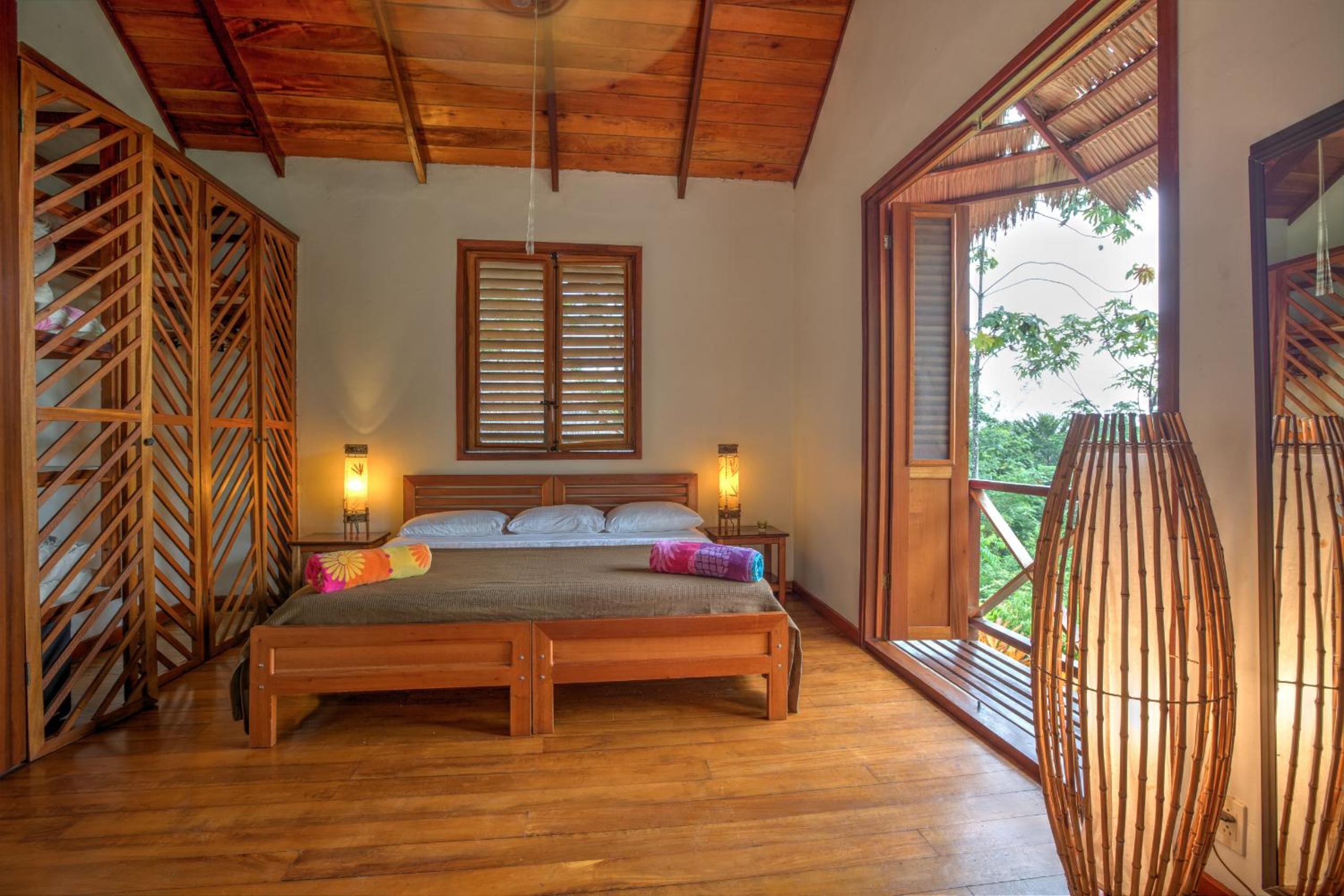 Villa Toucan with National Geographic Views
