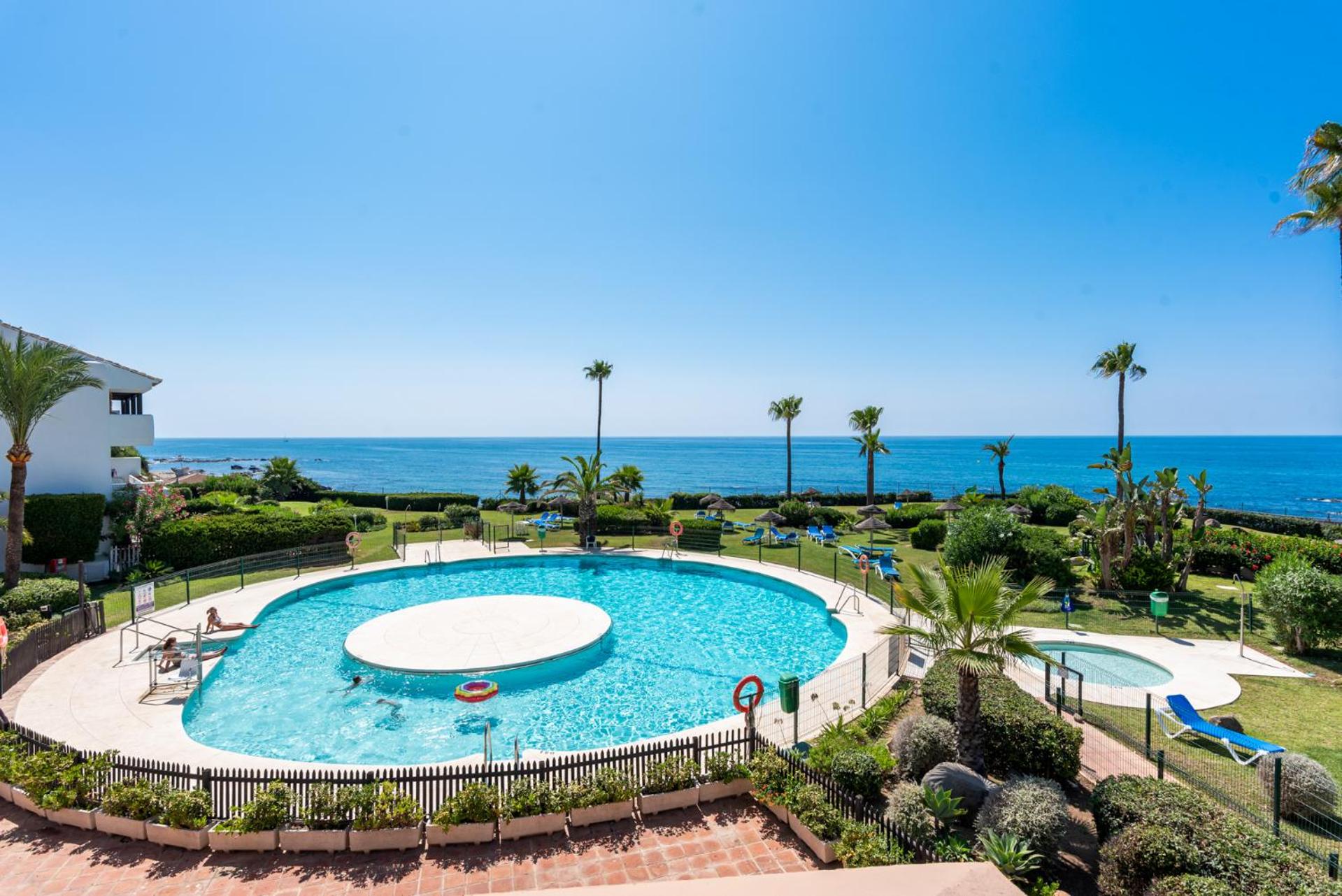 Playa Miraflores Luxury Beachfront Apartment
