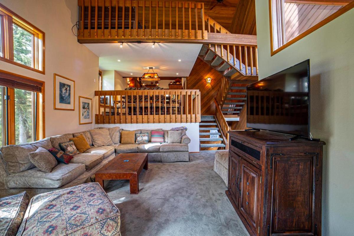 445 - Pet-Friendly Condo Private Balcony Stunning Views view 2