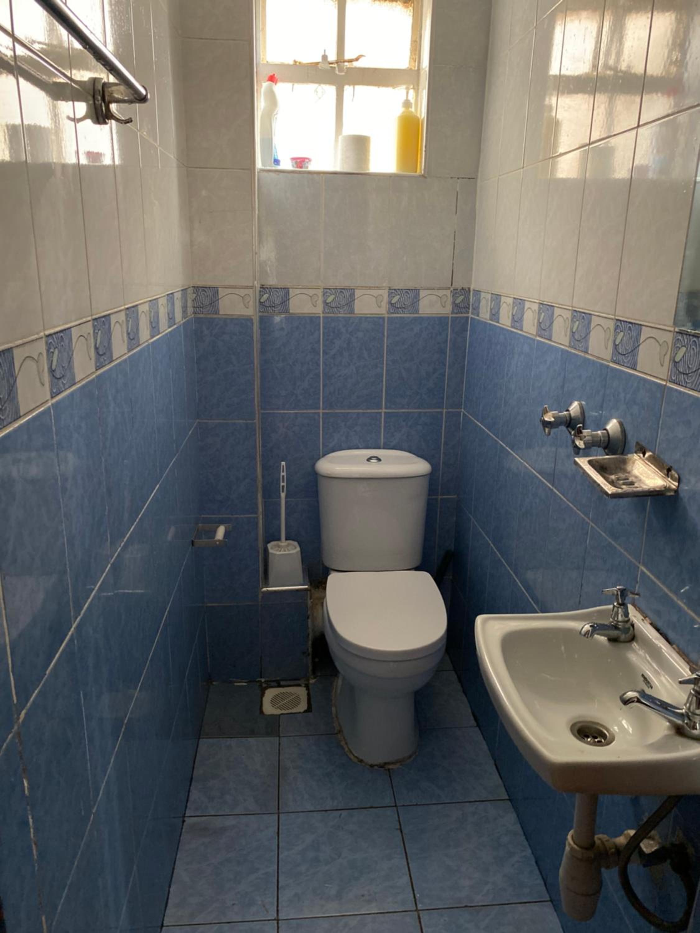 Private,secure 1bedroom in Nairobi west