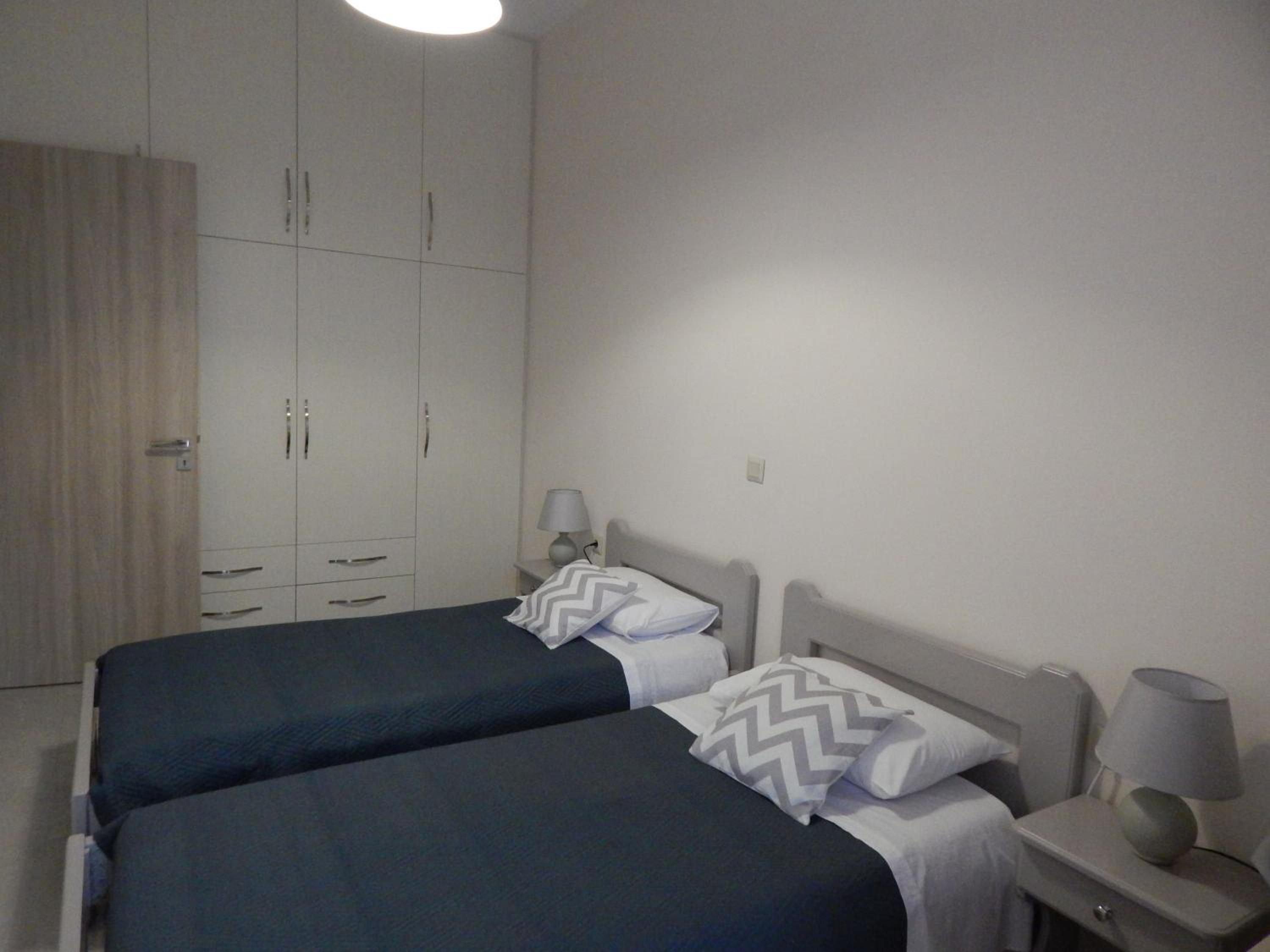 Vera City Apartment photo 5