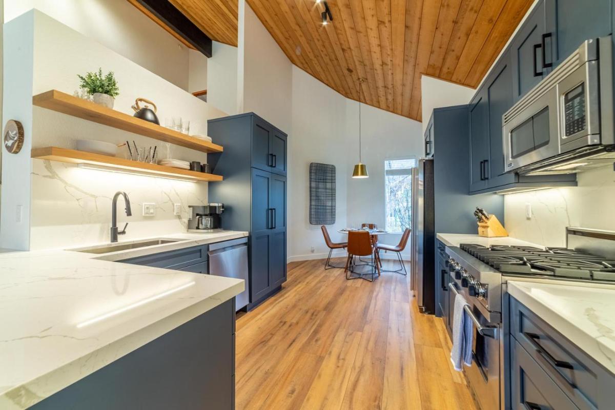 529- Snowcreek Luxury Remodel view 5