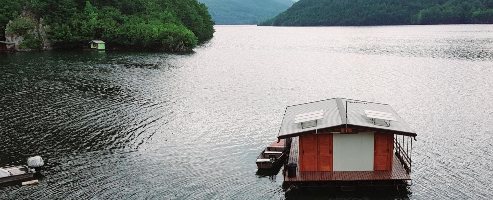Floating apartments