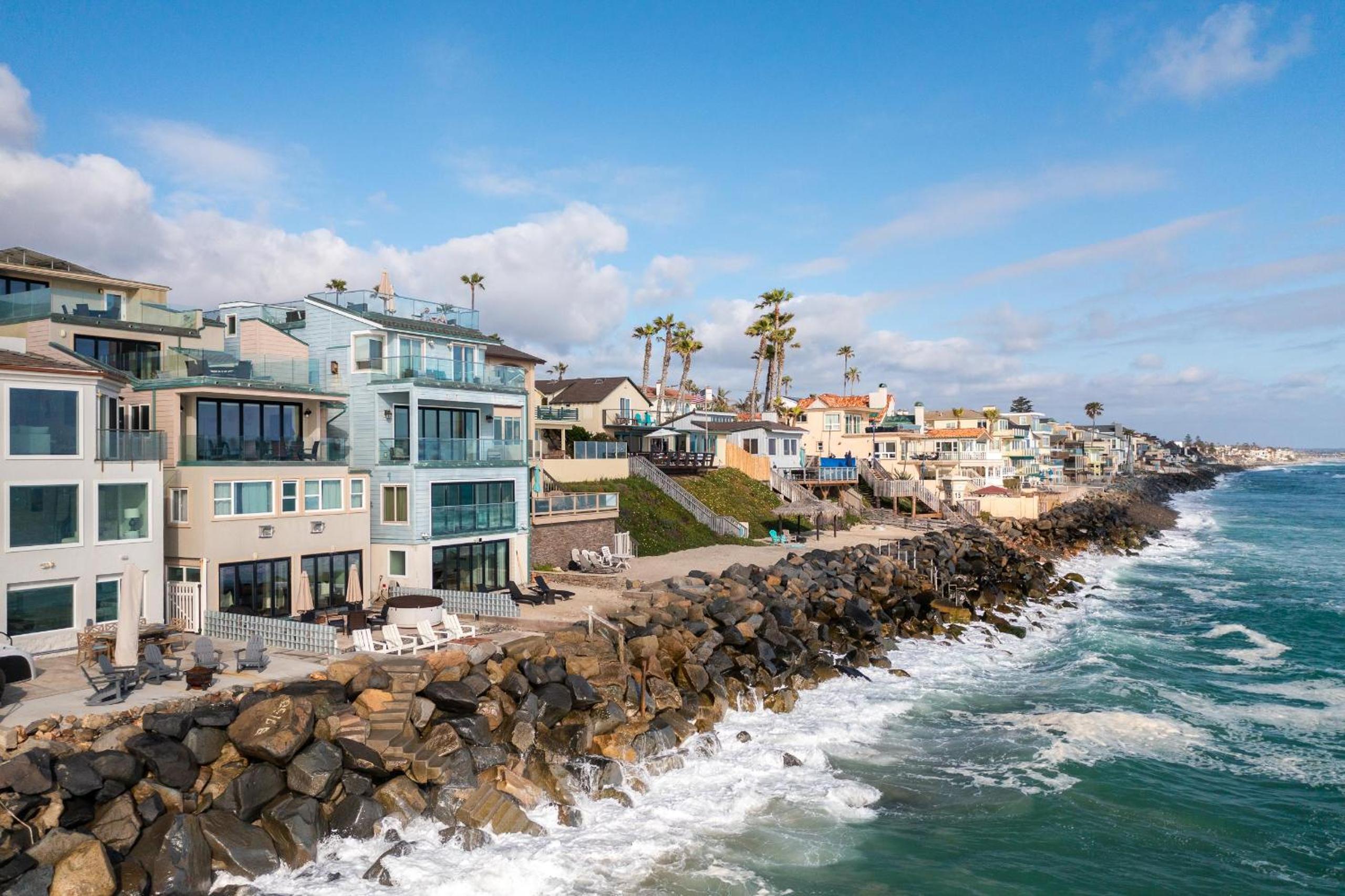 Stunning Oceanfront Home - Incredible Views view 4