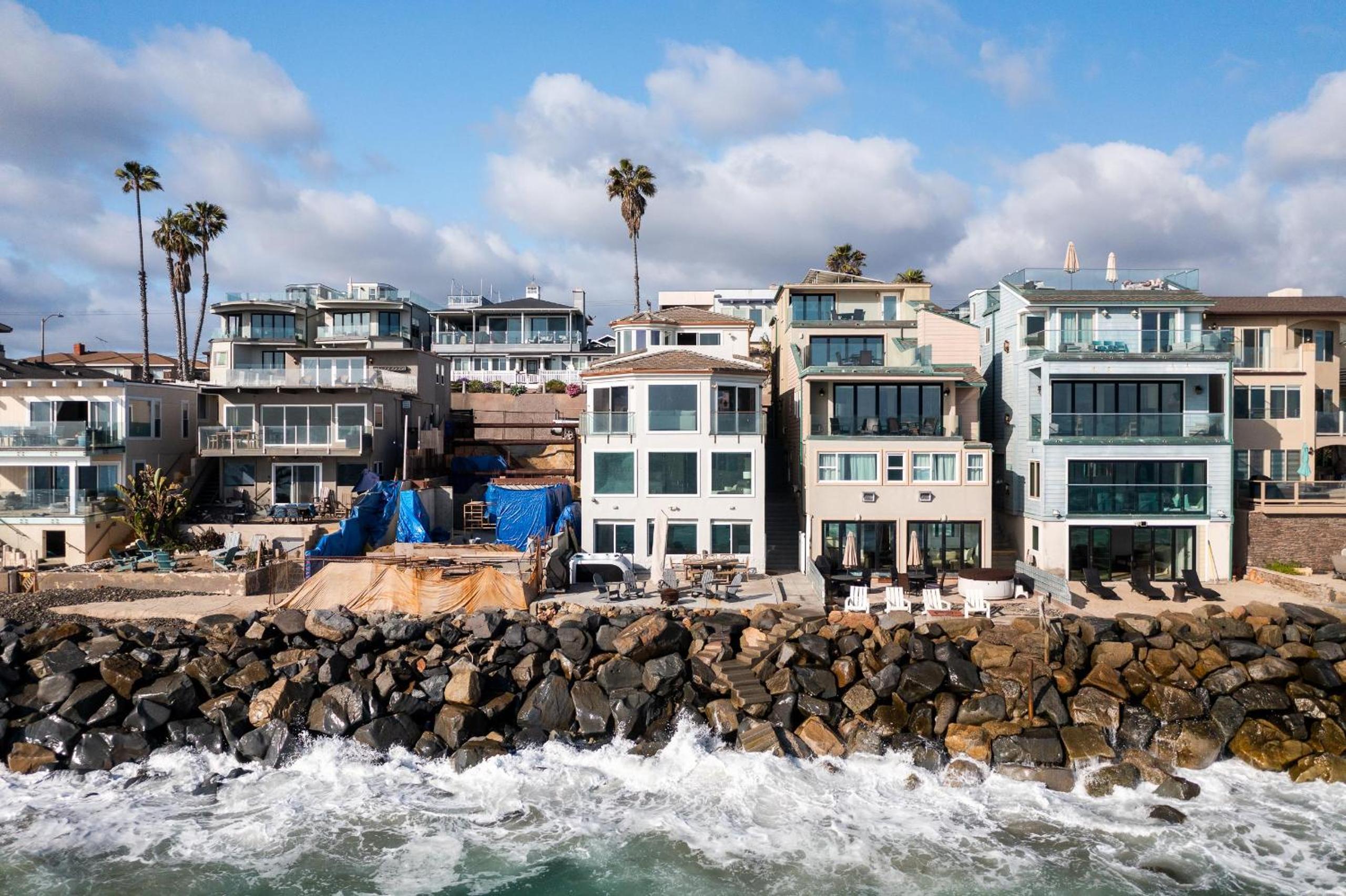 Stunning Oceanfront Home - Incredible Views view 5