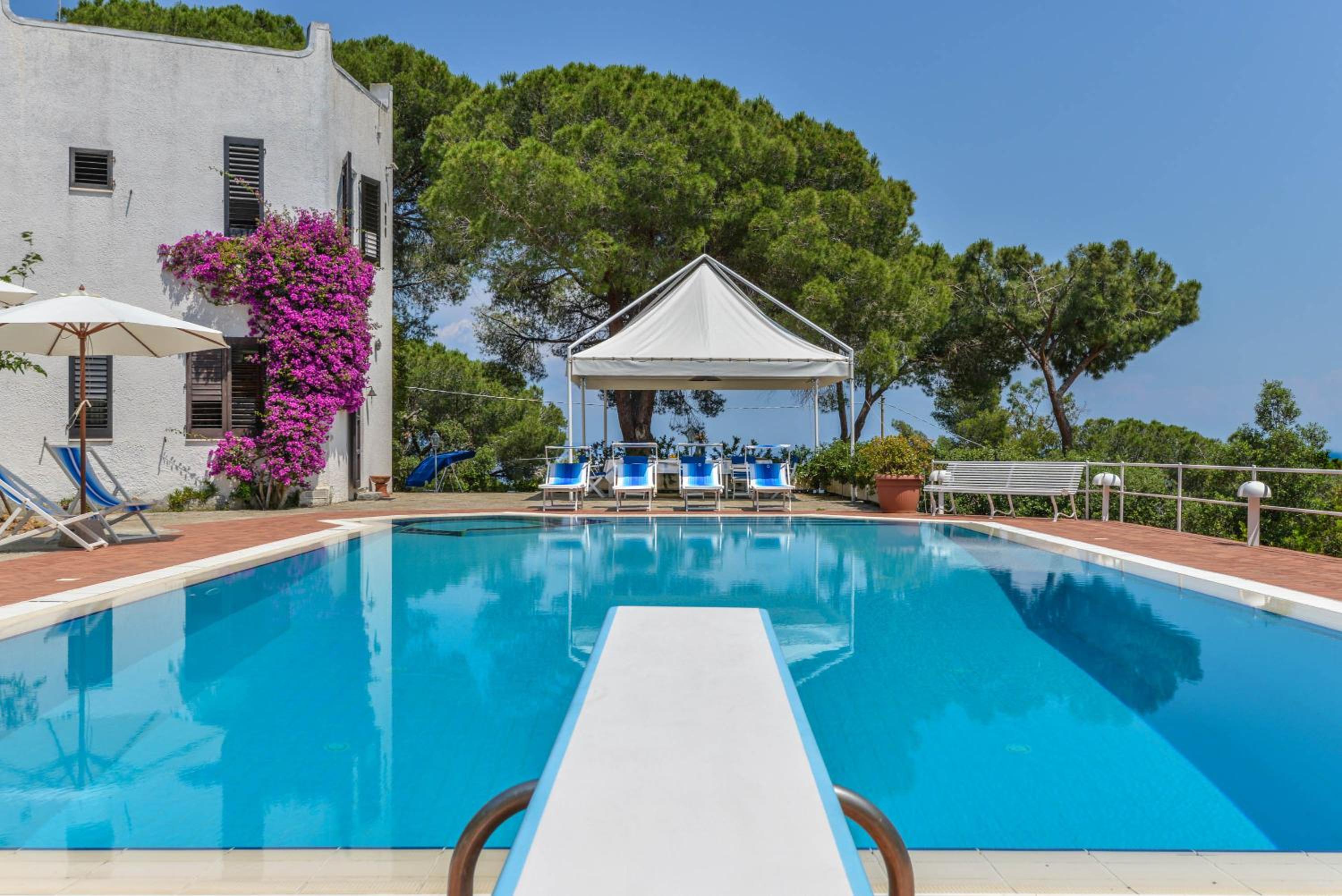 Villa Ottagonale