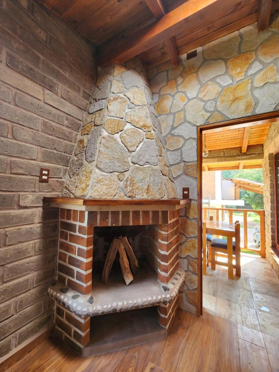 Photo 6