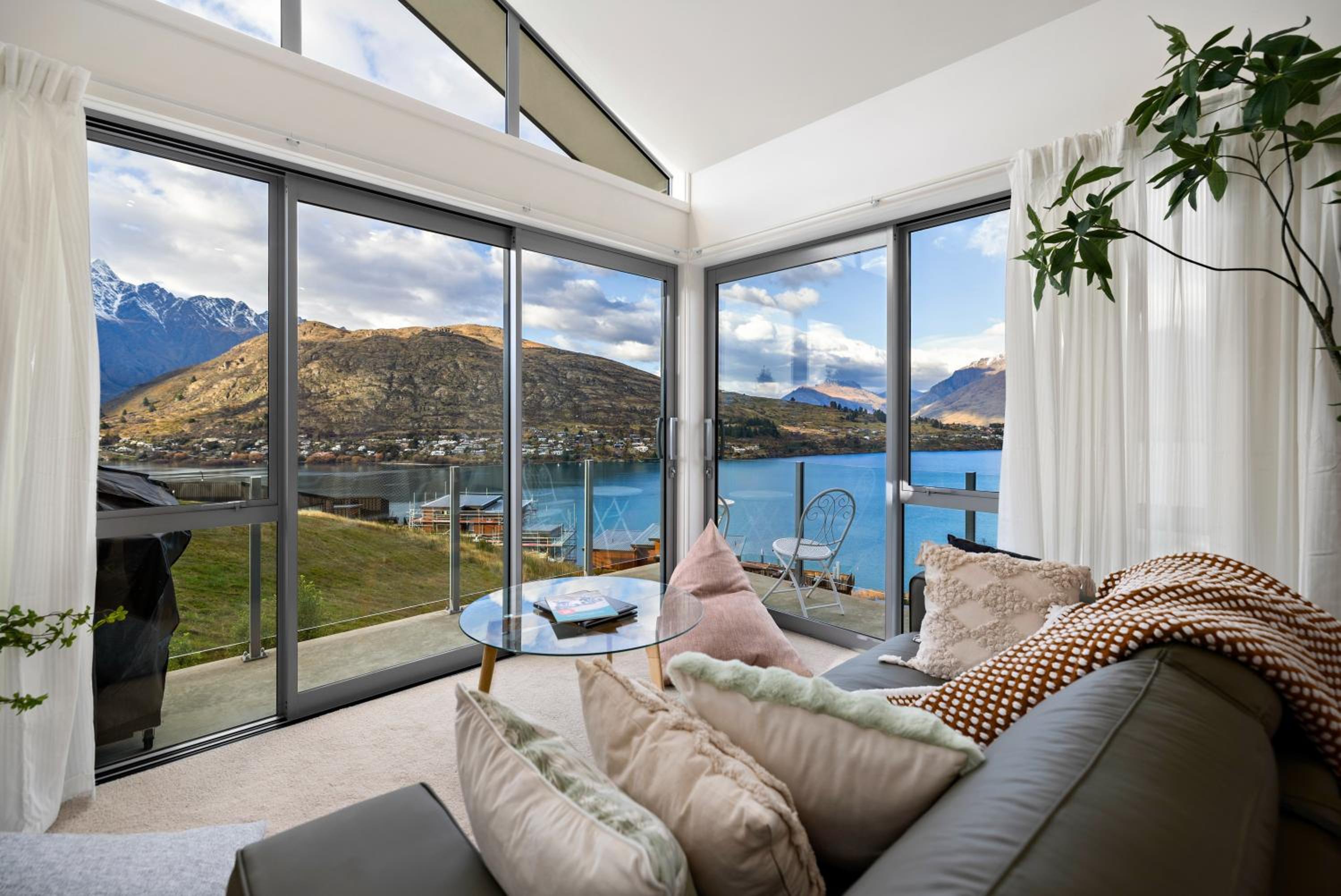 Luxury Away - Summit View view 4